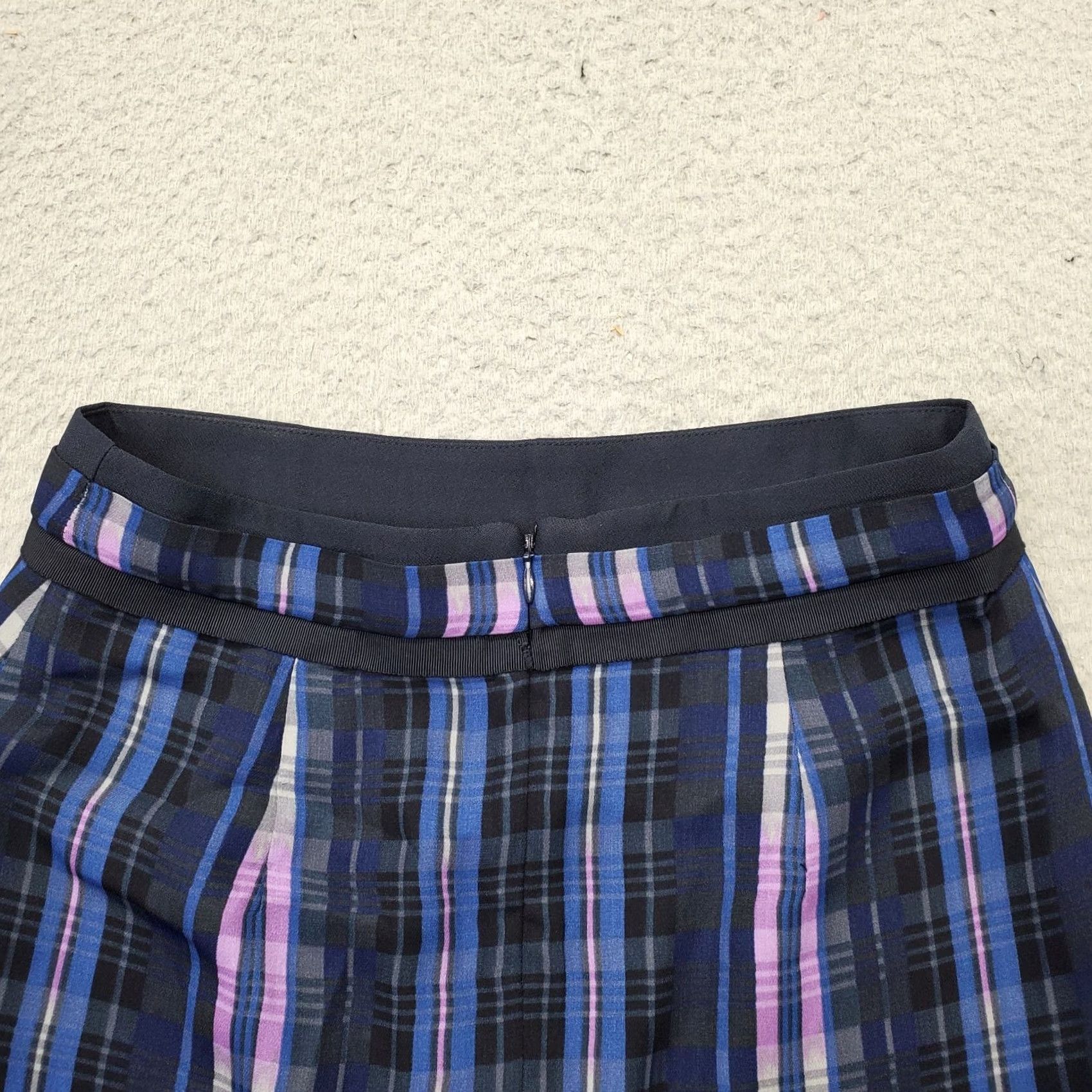 Banana Republic Banana Republic Skirt Womens Size 00P Multicolor Plaid Back Zip Straight & Pencil Short 21.5in 13.75in Pre-owned Mens? Size 24" / US 00 / IT 34 - 6 Thumbnail