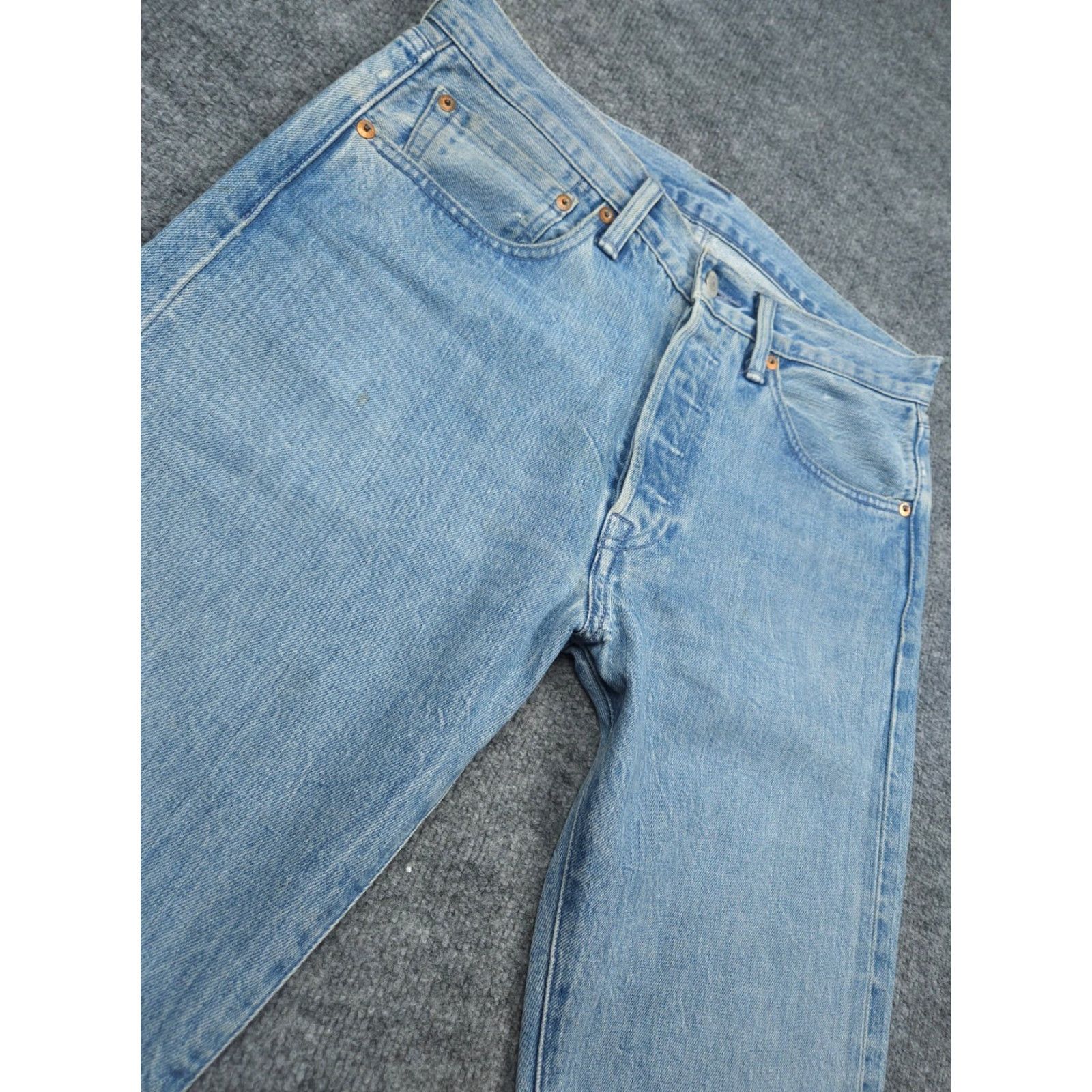 Levi's VINTAGE Levi's 501 Jeans Slim Straight Blue 31 34 31 x 34 USA Regular Mens 5-Pocket Denim Jeans Size US 31 - 3 Thumbnail