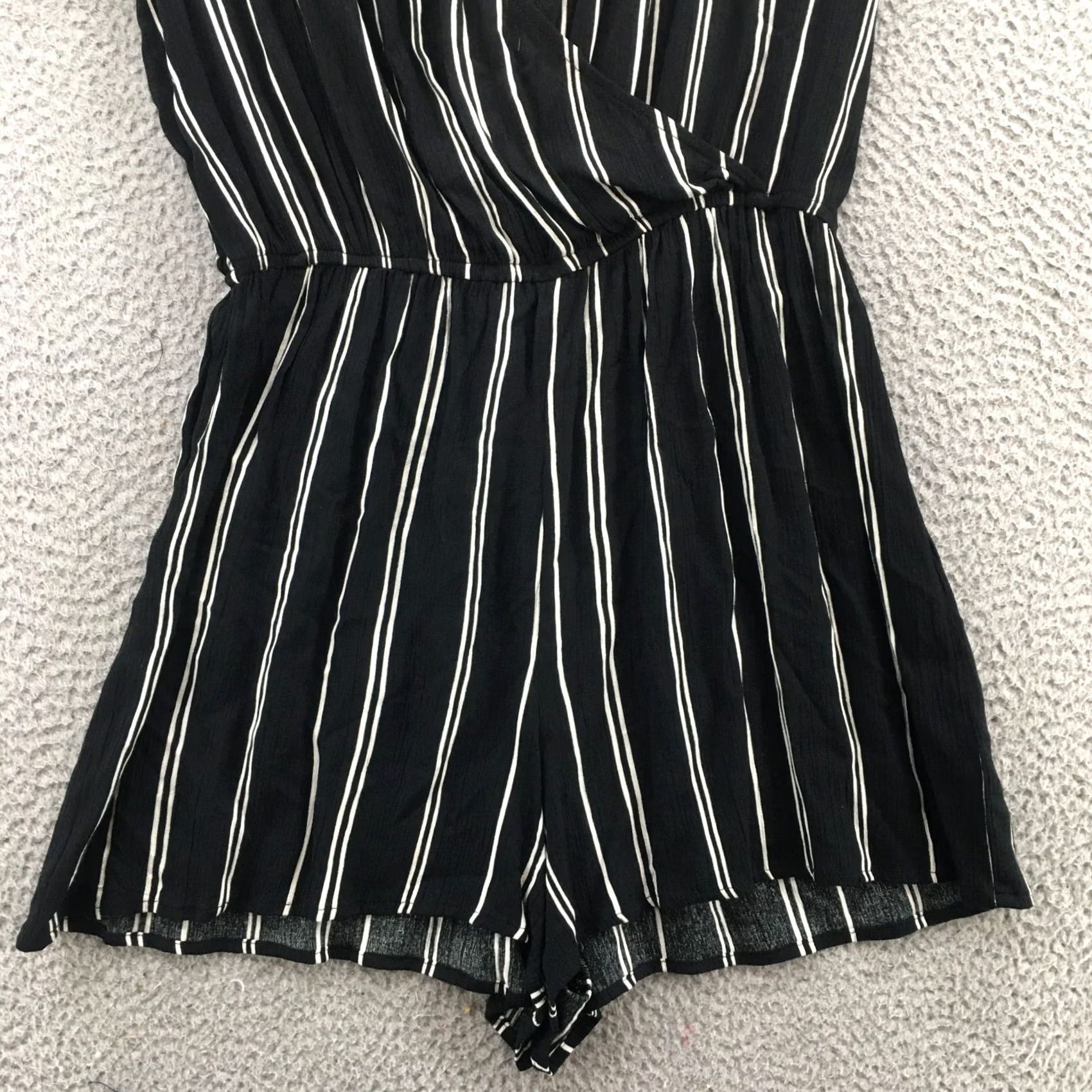 Vintage Xhiliration Romper Womens M Black Stripe Short Sleeve V-Neck NEW Shirt) Size 32" / US 10 / IT 46 - 6 Thumbnail