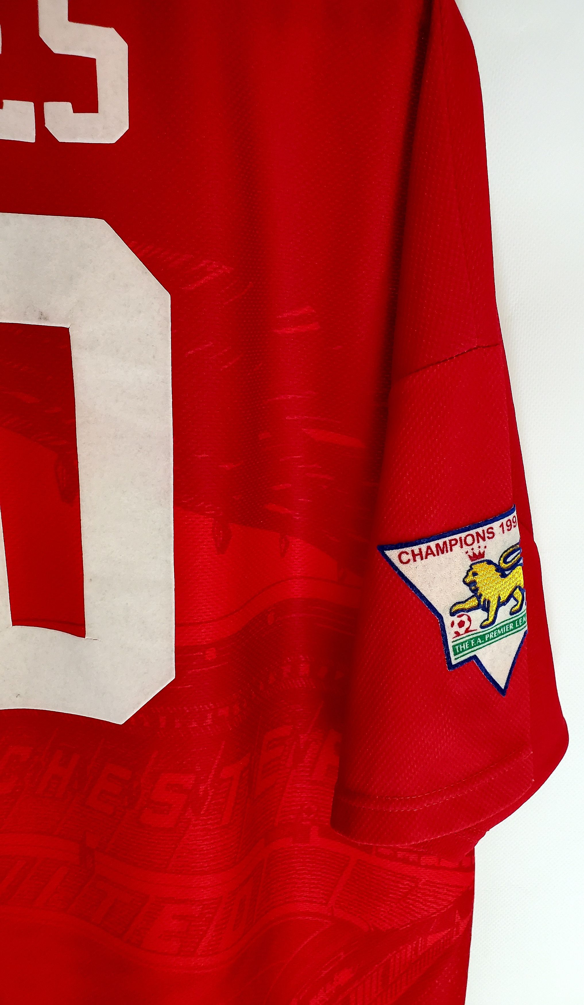 Umbro Vintage Manchester United Home 94-95 Umbro #10 HUGHES Xl Size US XL / EU 56 / 4 - 9 Thumbnail