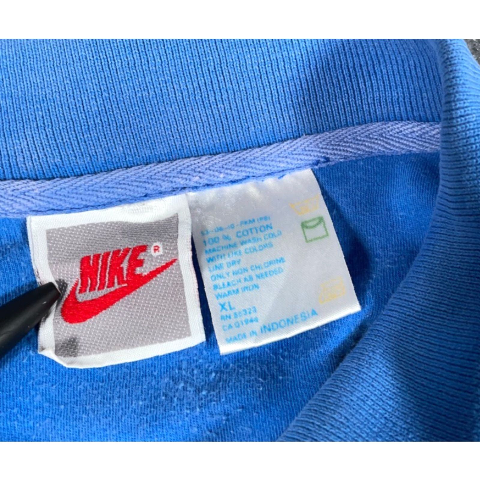 Nike Vintage Nike Polo Shirt Men XL Blue 90s Embroidered Short Sleeve Casual Streetwear Size US XL / EU 56 / 4 - 3 Thumbnail