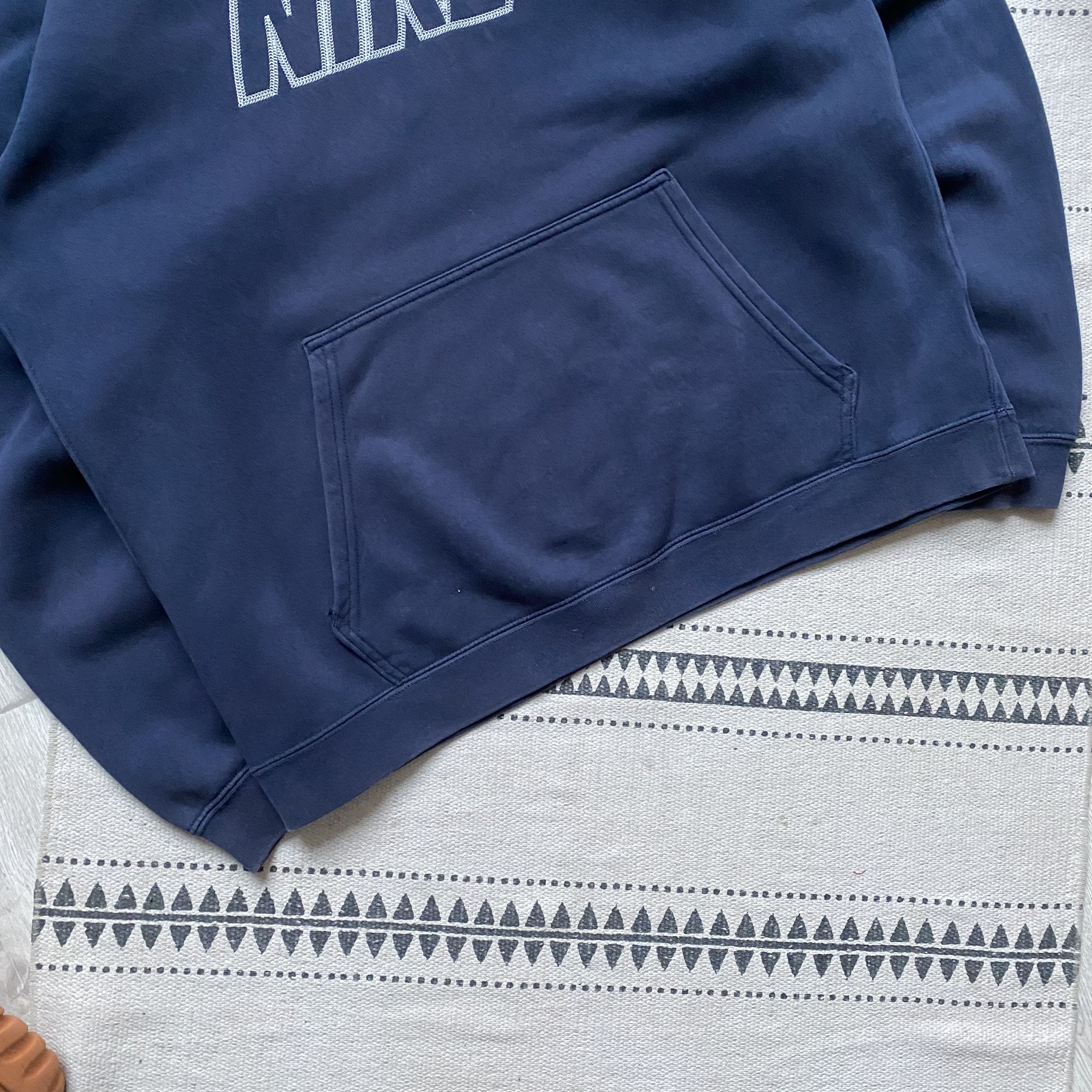 Nike Vintage 00s Nike hoodie Y2K embroidered logo Size US L / EU 52-54 / 3 - 3 Thumbnail