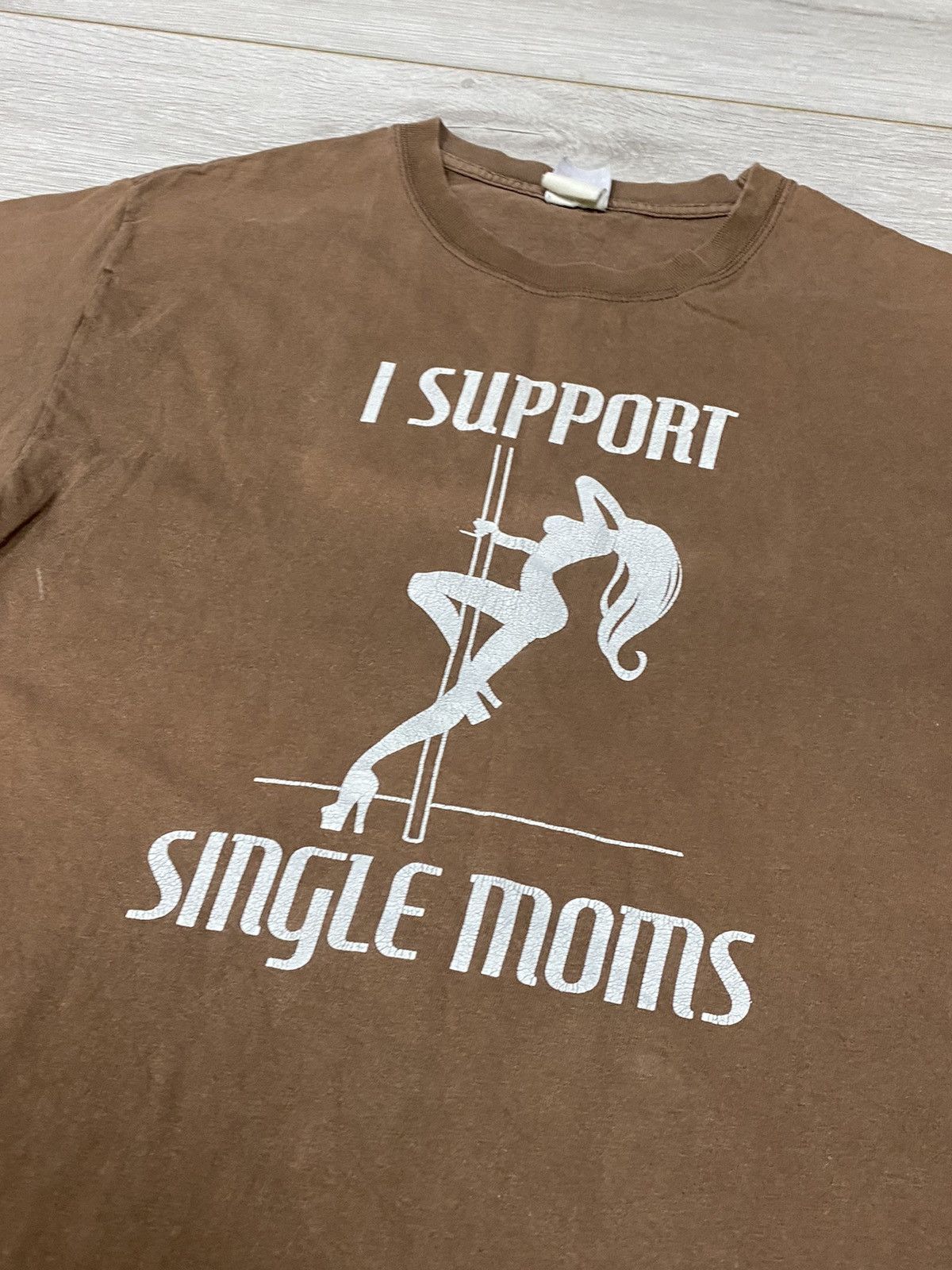 Vintage Vintage I Support Single Mom, My Other Ride Has Tits T Shirt Size US M / EU 48-50 / 2 - 2 Thumbnail