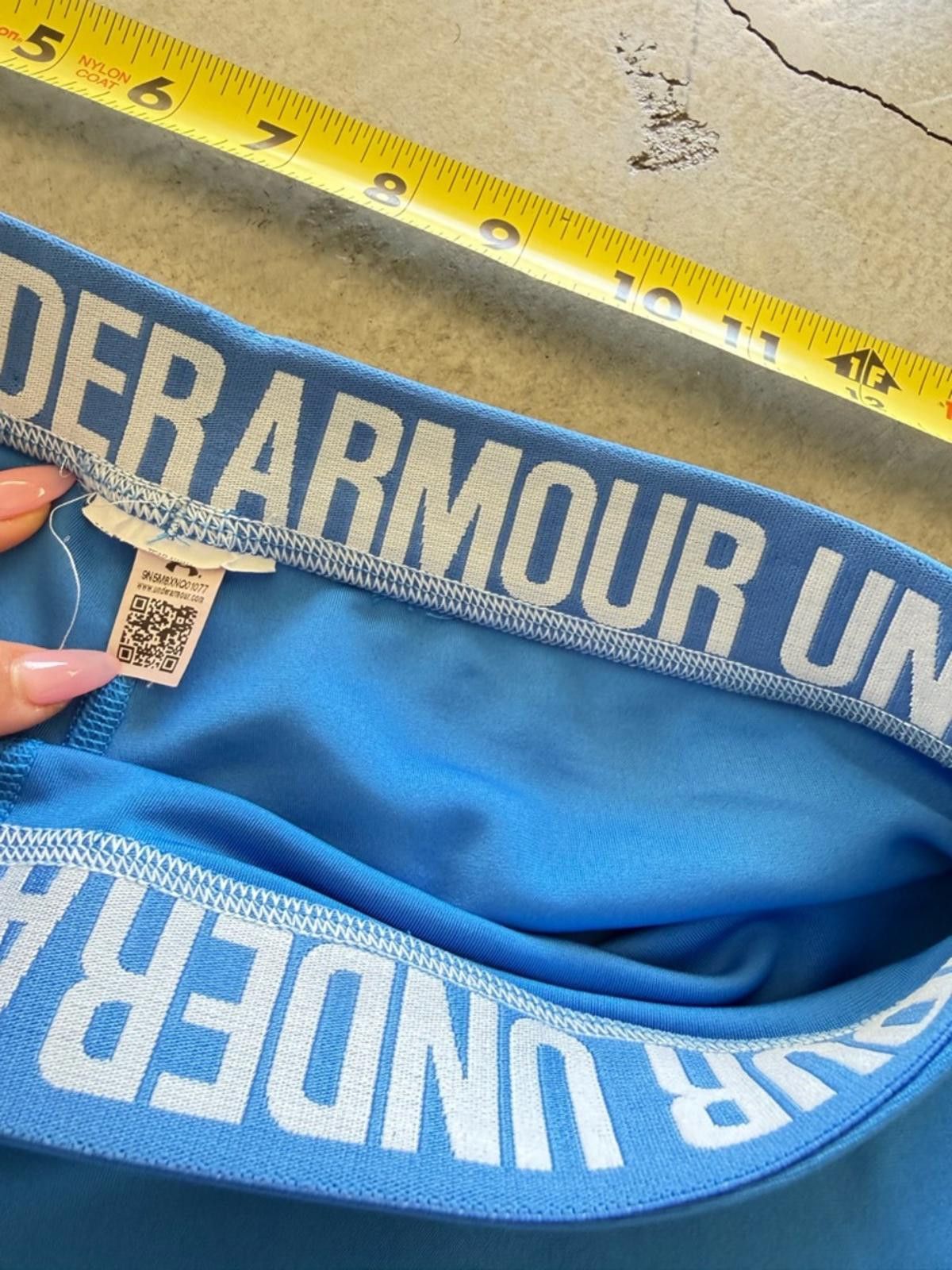 Under Armour Under Armour / HeatGear Compression Capri Leggings / Blue Size 28" / US 6 / IT 42 - 4 Thumbnail