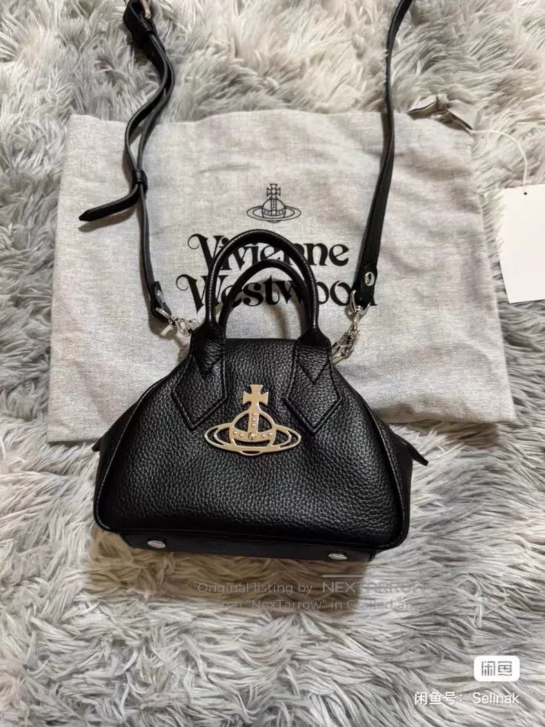 Vivienne Westwood Vivienne Westwood size os Yasmine Bowling Bag Handbag Chain Size ONE SIZE - 1 Thumbnail