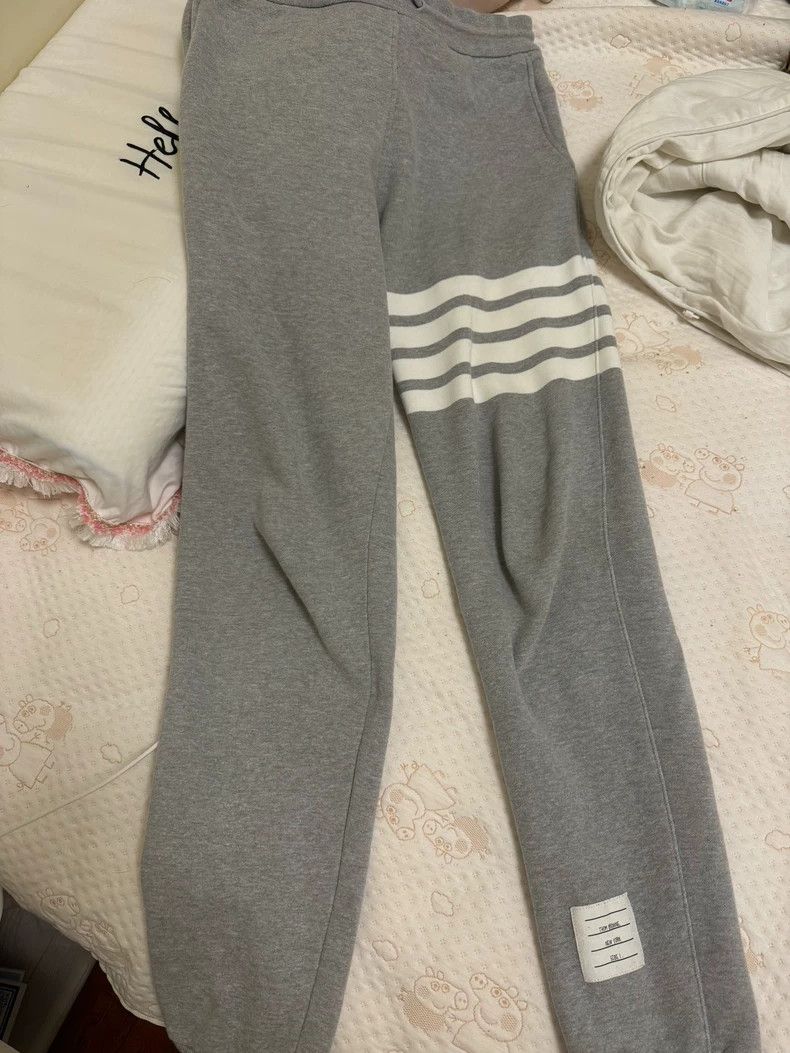 Thom Browne Thom browne Size1 Gray knitted pattern logo sweatpants Size US 27 - 1 Thumbnail