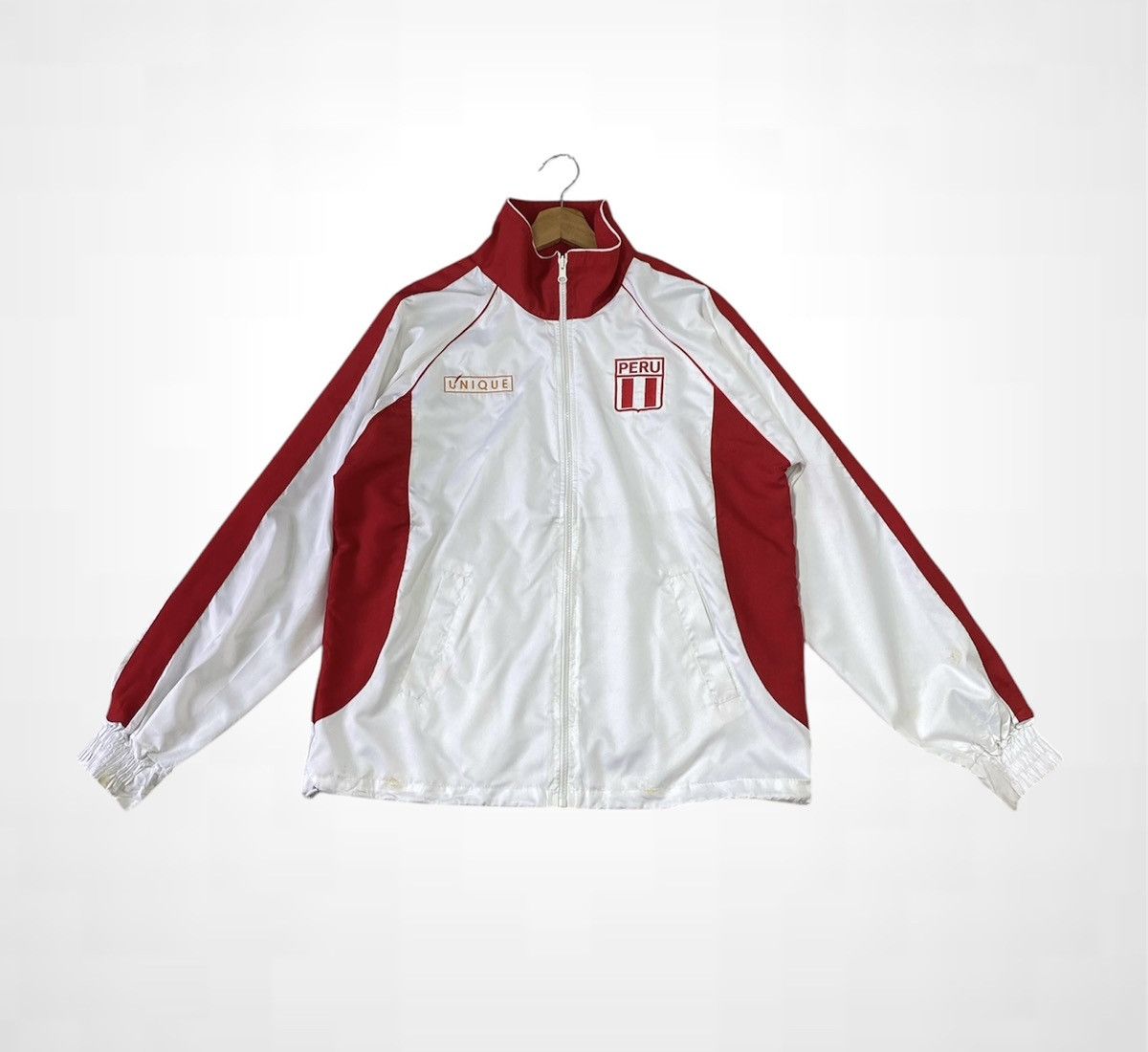 The Unbranded Brand Vintage Peru Windbreaker Sport Suit Jacket Size US L / EU 52-54 / 3 - 3 Thumbnail