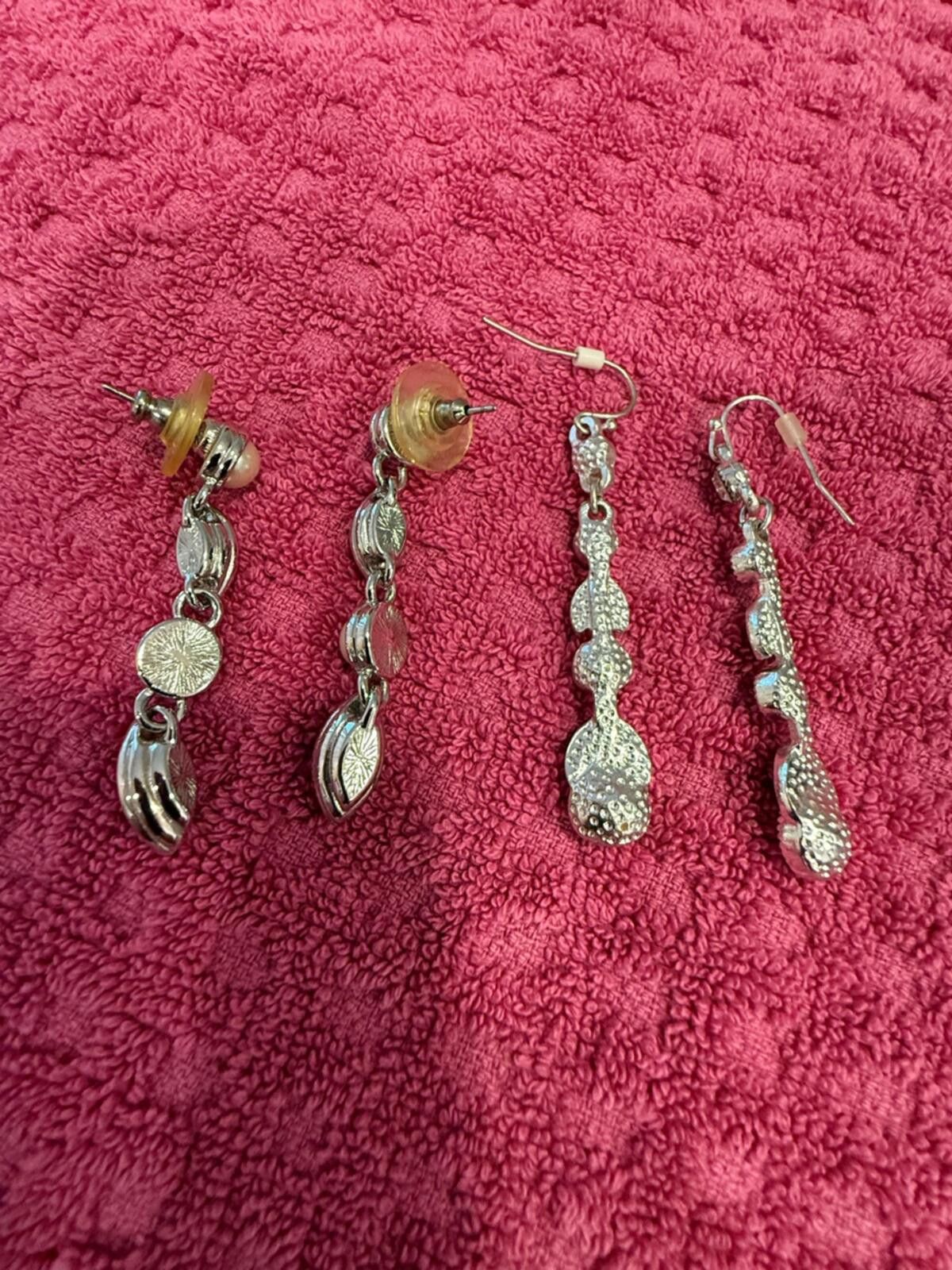Other Silver tone dangle & post earrings set faux petals beads Size ONE SIZE - 5 Thumbnail