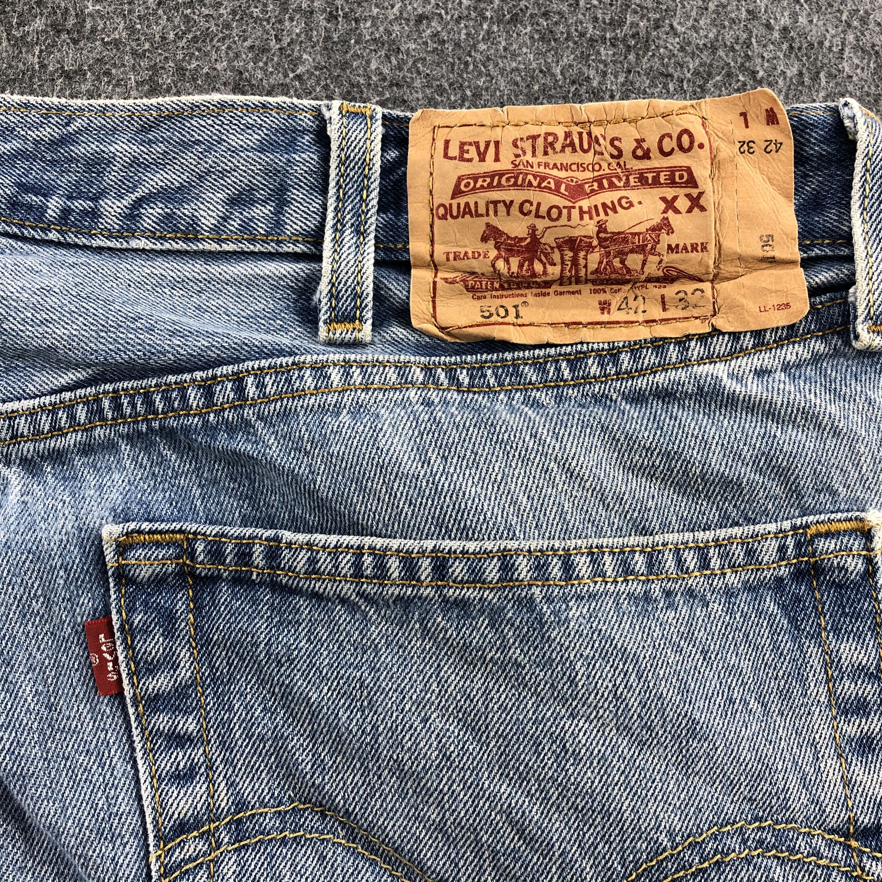 Levi's Vintage 90s Light Wash Levis 501 Jeans-J1230 Size US 42 / EU 58 - 5 Thumbnail