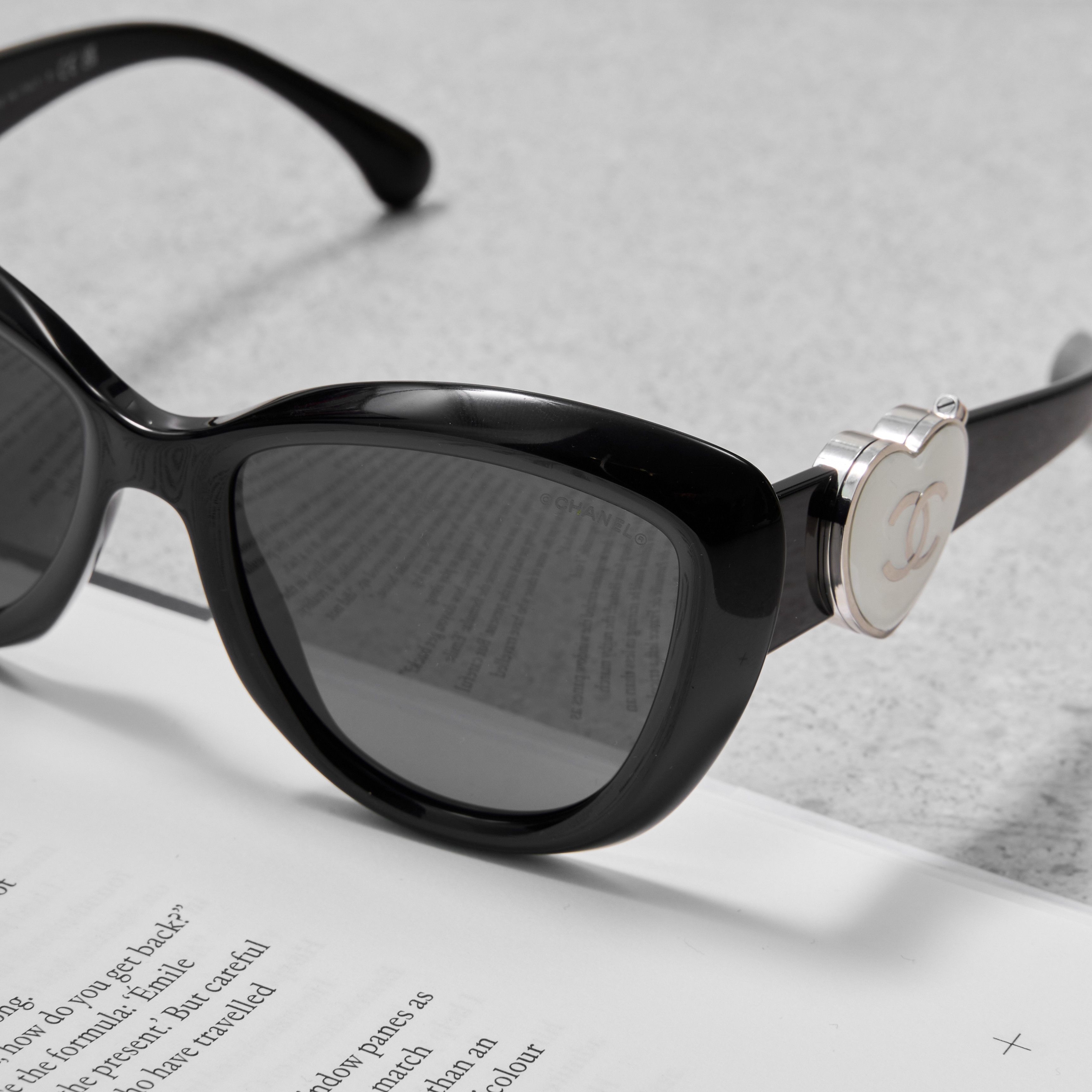 Chanel CHANEL 0CH5517 C501/S4 Sunglasses Size ONE SIZE - 3 Thumbnail