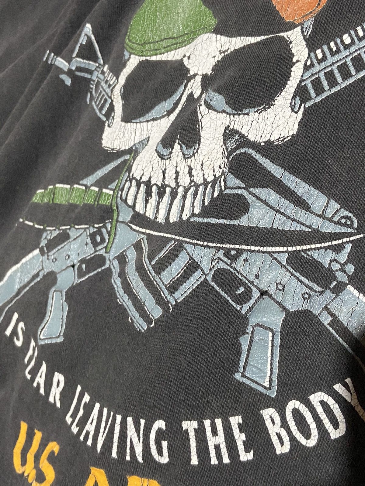 Vintage Vintage Pain is fear leaving the body nice fade t-shirt XL Size US XL / EU 56 / 4 - 8 Thumbnail