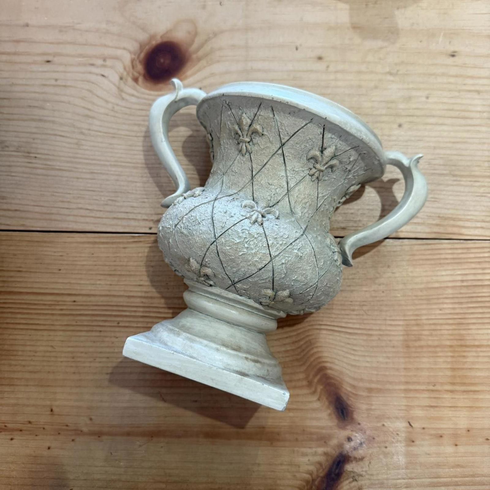 Other Heavy Cream Wall Fleur De Lis Planter Bookend Size ONE SIZE - 2 Thumbnail