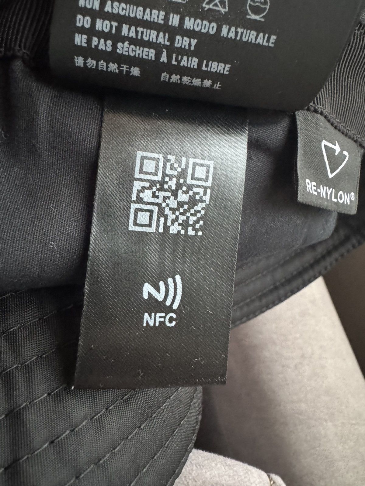 Prada PRADA bucket hat marked size M see ALL PHOTOS AND MEASURES Size ONE SIZE - 15 Thumbnail