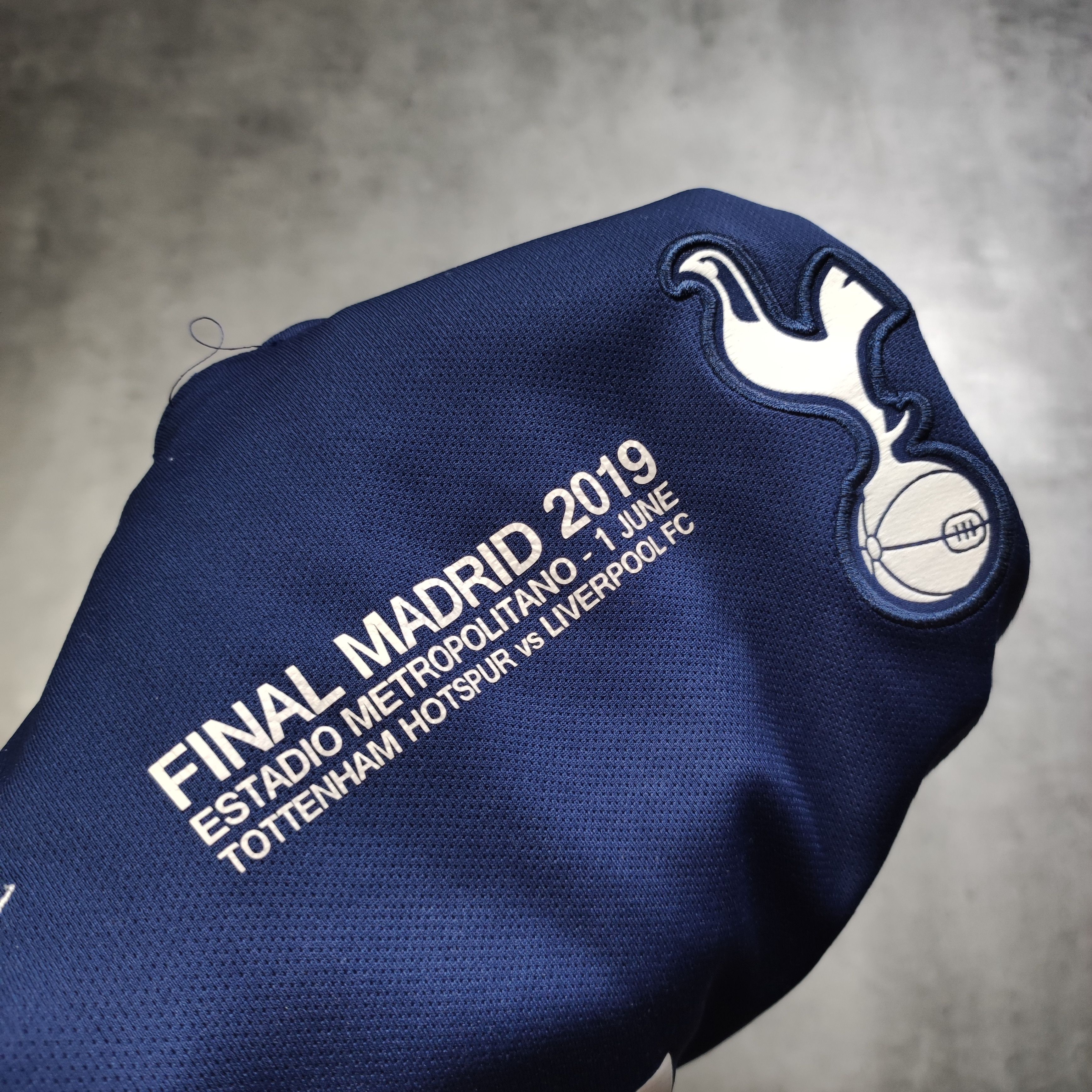 Nike RARE 2019 Champions League Final Tottenham Hotspur Jersey Size US M / EU 48-50 / 2 - 7 Thumbnail