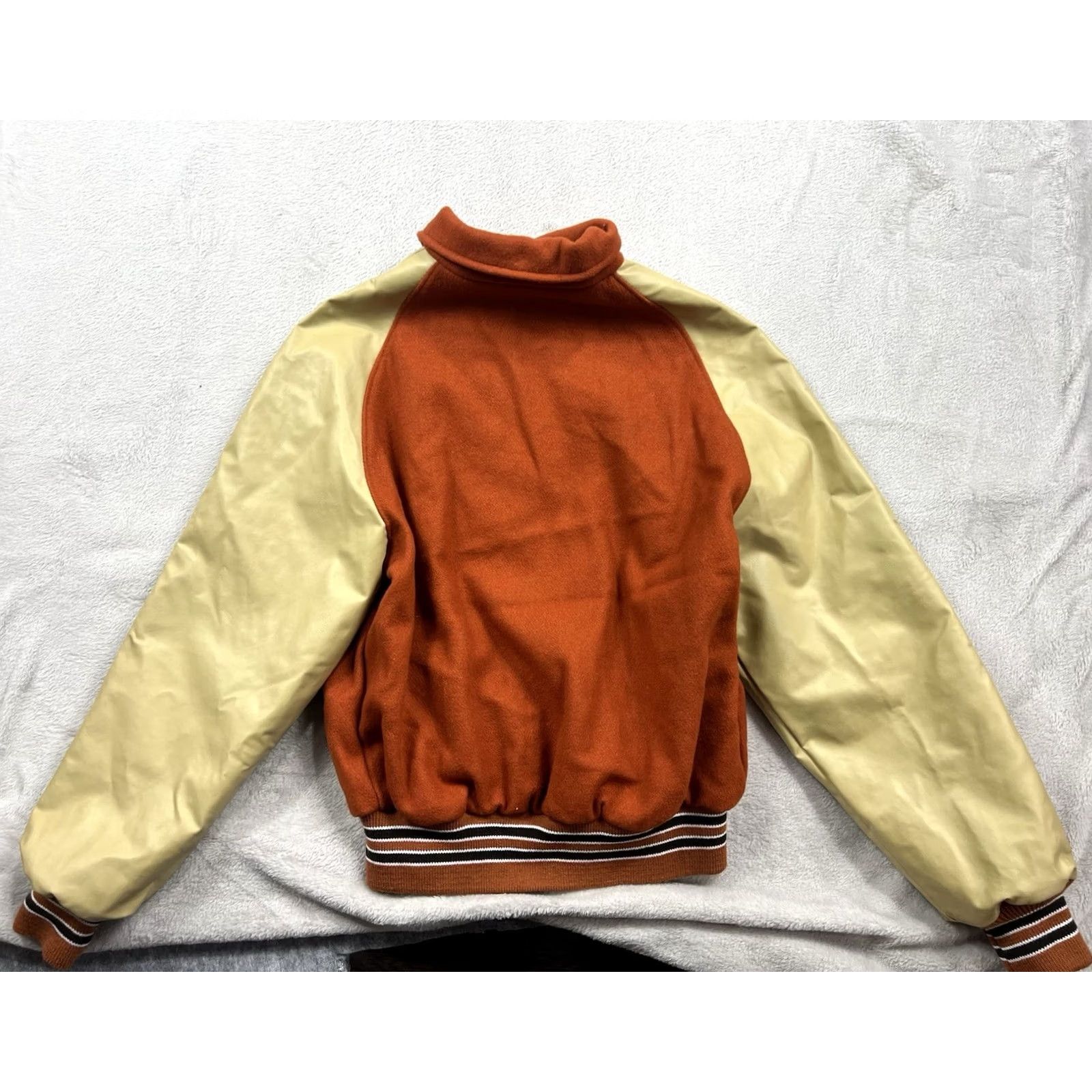 Vintage VINTAGE Howe Athletic Apparel Varsity Jacket Orange L Mens Wool Satin Nylon Button Snap Solid Mid-Length Size US L / EU 52-54 / 3 - 4 Thumbnail