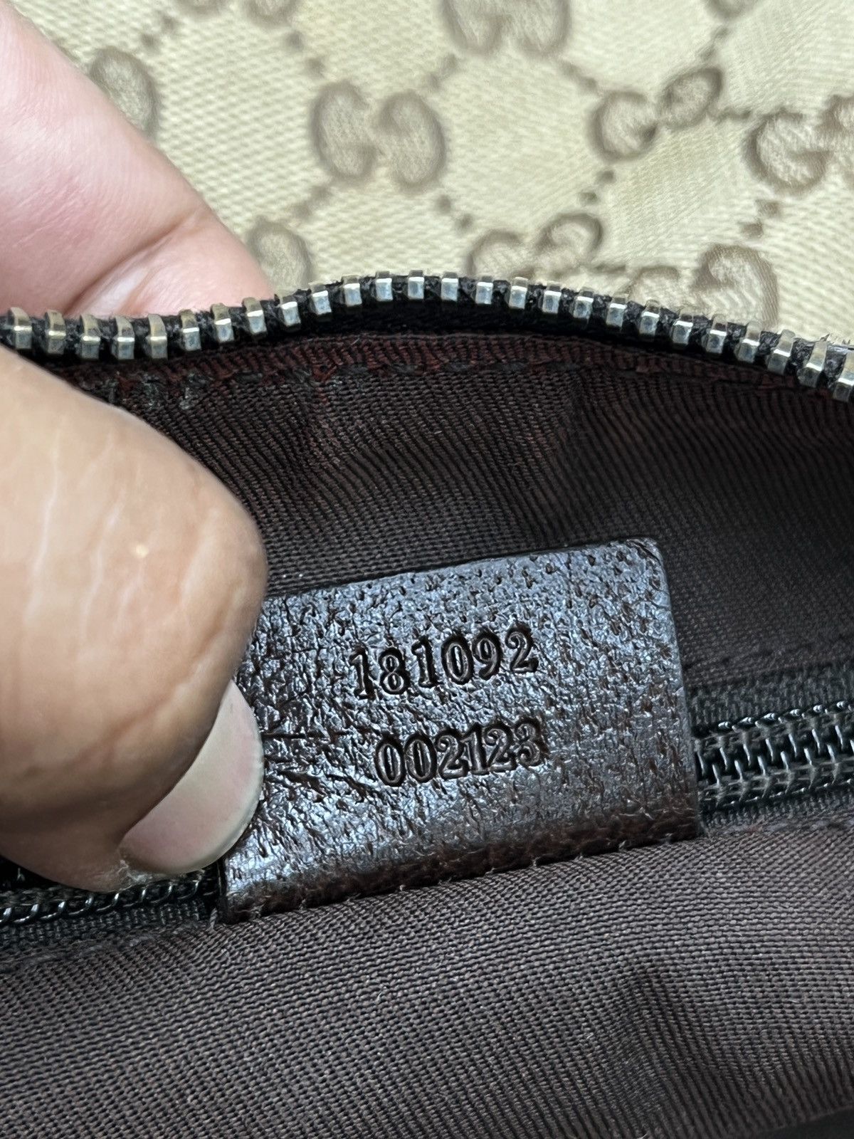Gucci 🔥STEALS🔥 GUCCI SLING BAG Size ONE SIZE - 6 Thumbnail