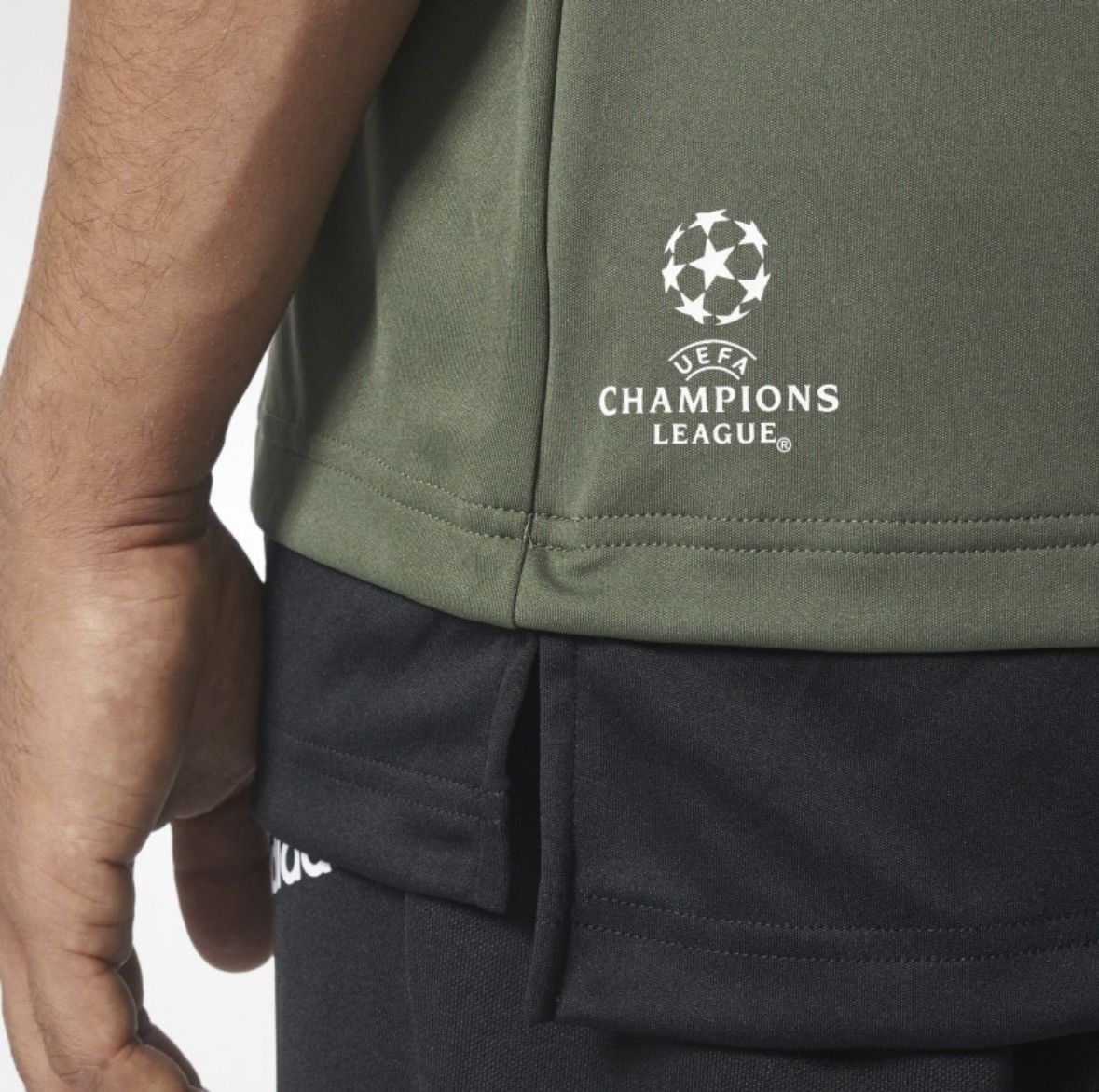 Adidas Adidas Juventus 17/18 UCL Training Jersey BNWT Size Small Size US S / EU 44-46 / 1 - 2 Thumbnail