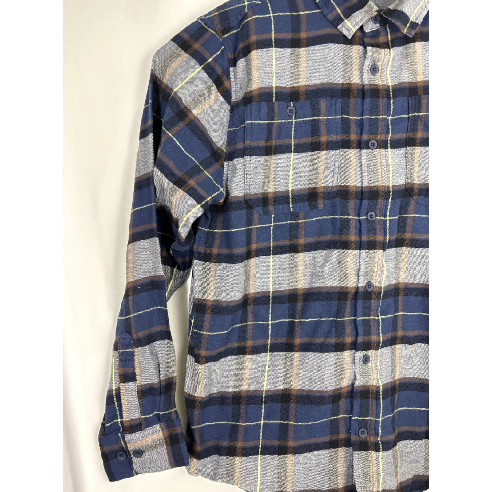 Vintage Alpine Design Button-Up Shirt Mens L Plaid Lightweight Flannel Cotton Blend Blue Gray Size US L / EU 52-54 / 3 - 2 Thumbnail