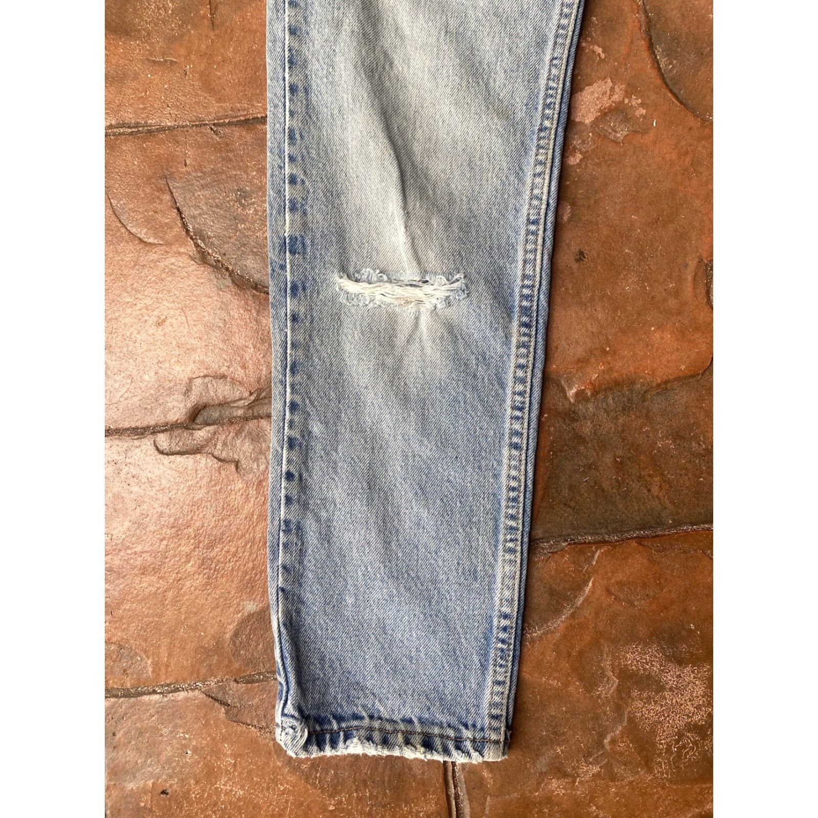 Levi's VINTAGE Levi's 550 Jeans Women's Junior 3 Relaxed Tapered USA Denim Blue 90s Y2K 5-Pocket Womens Jeans Size 26" / US 2 / IT 38 - 6 Thumbnail