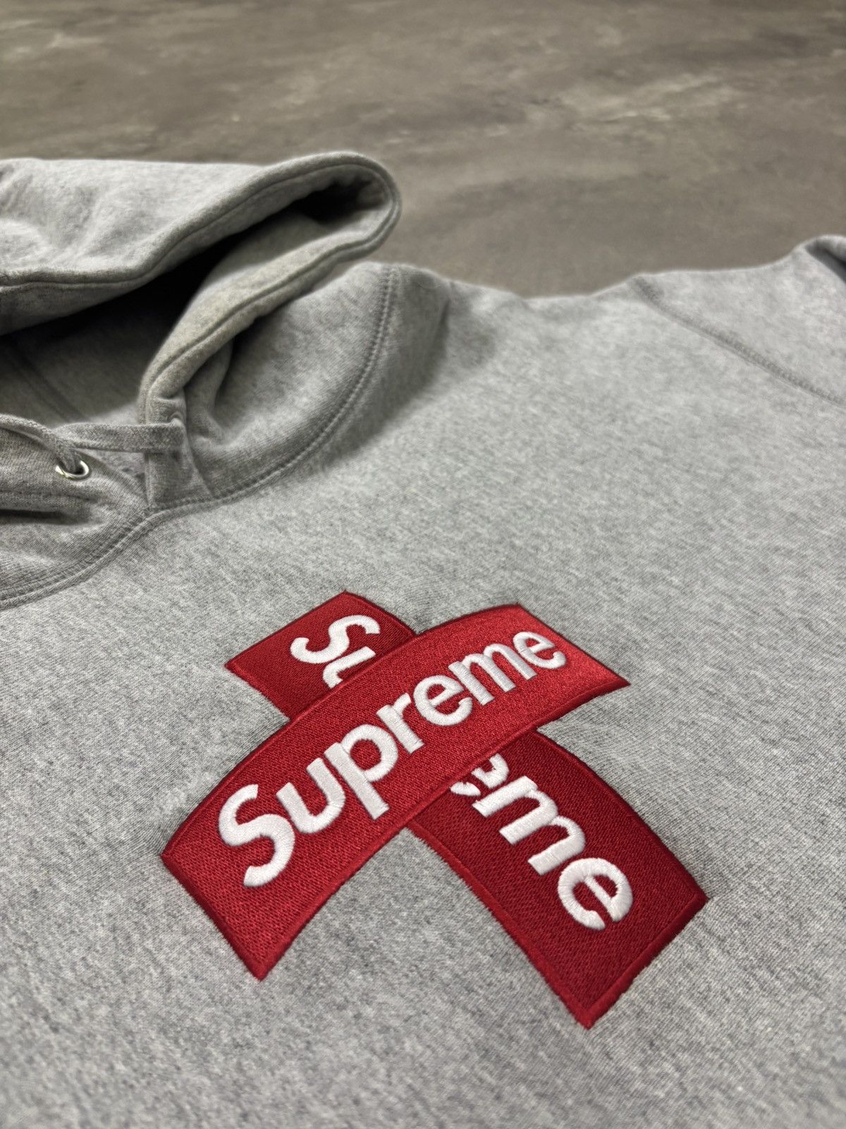 Supreme Supreme Cross Box Logo Hoodie Size US L / EU 52-54 / 3 - 2 Thumbnail