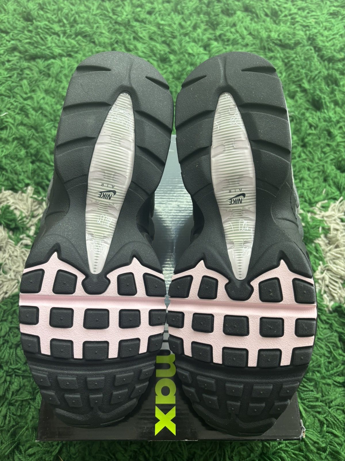 Nike ✅Nike Air Max 95 OG Neon Size 11M Size US 11 / EU 44 - 9 Thumbnail