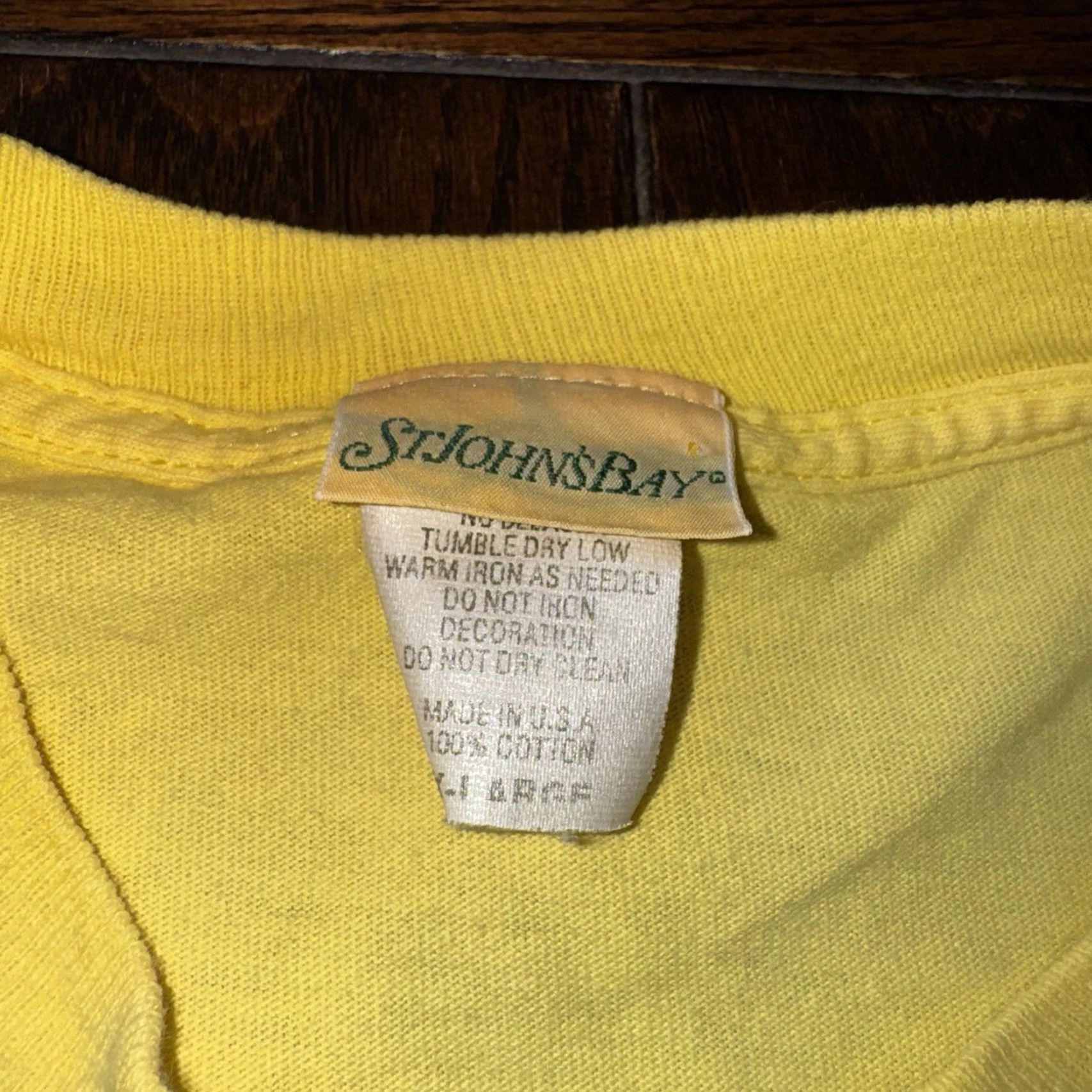 Vintage VINTAGE St. Johns Bay T-Shirt Sailing XL Yellow Graphic 90s USA Men Size US XL / EU 56 / 4 - 5 Thumbnail