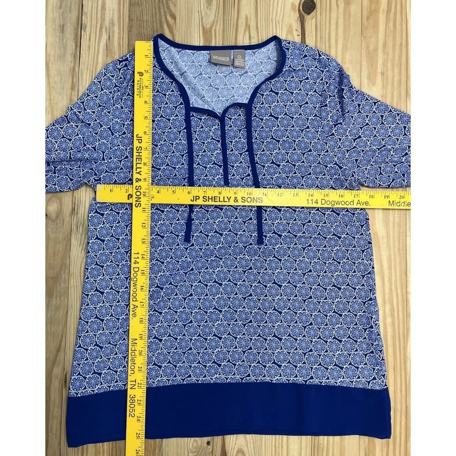 Chicos Chicos Blue Medallion Bristol Split Neck Tunic Top Size 0 S Size S / US 4 / IT 40 - 5 Thumbnail