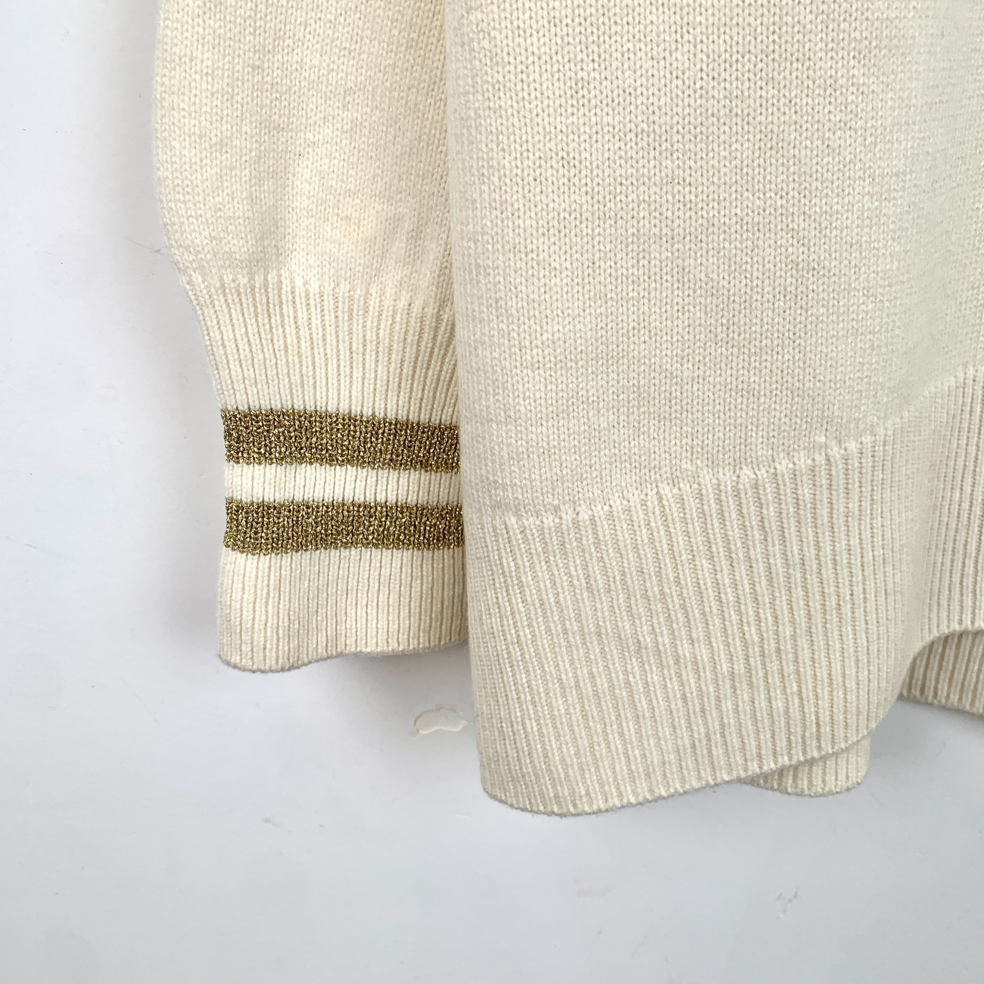 Moncler Moncler White Wool Crewneck Sweater With Gold Accents & Logo Size S / US 4 / IT 40 - 5 Thumbnail