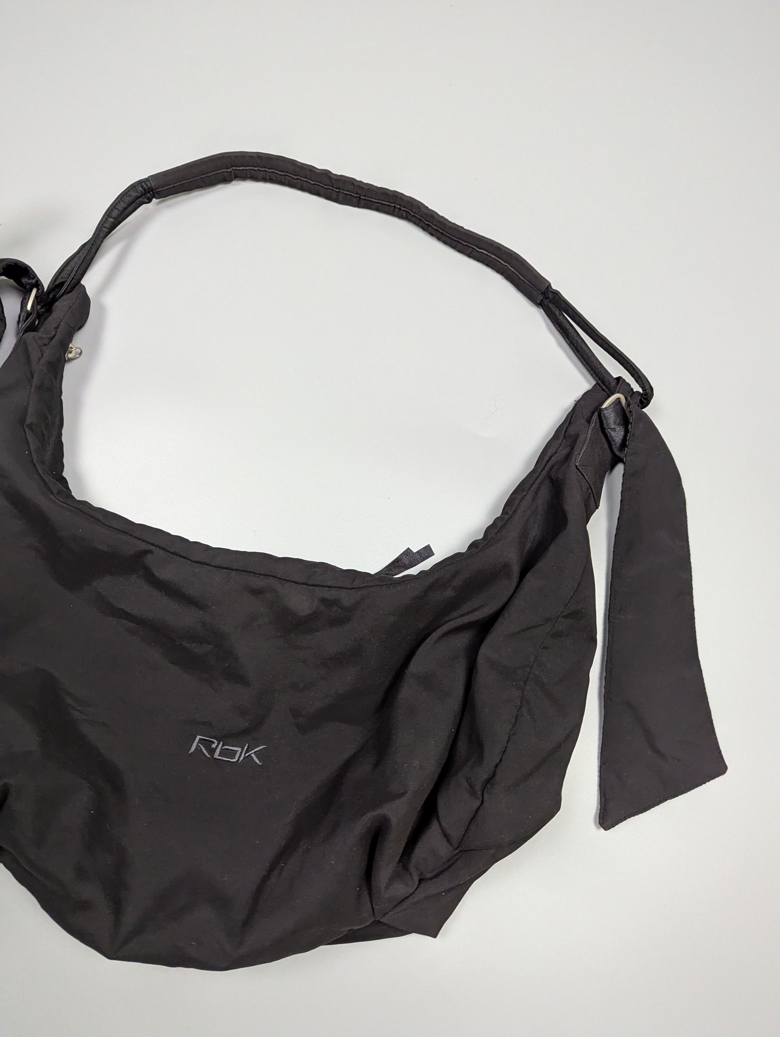 Reebok Y2K Reebok RBK Sling Crossbody Bag Black Minimalist Size ONE SIZE - 3 Thumbnail