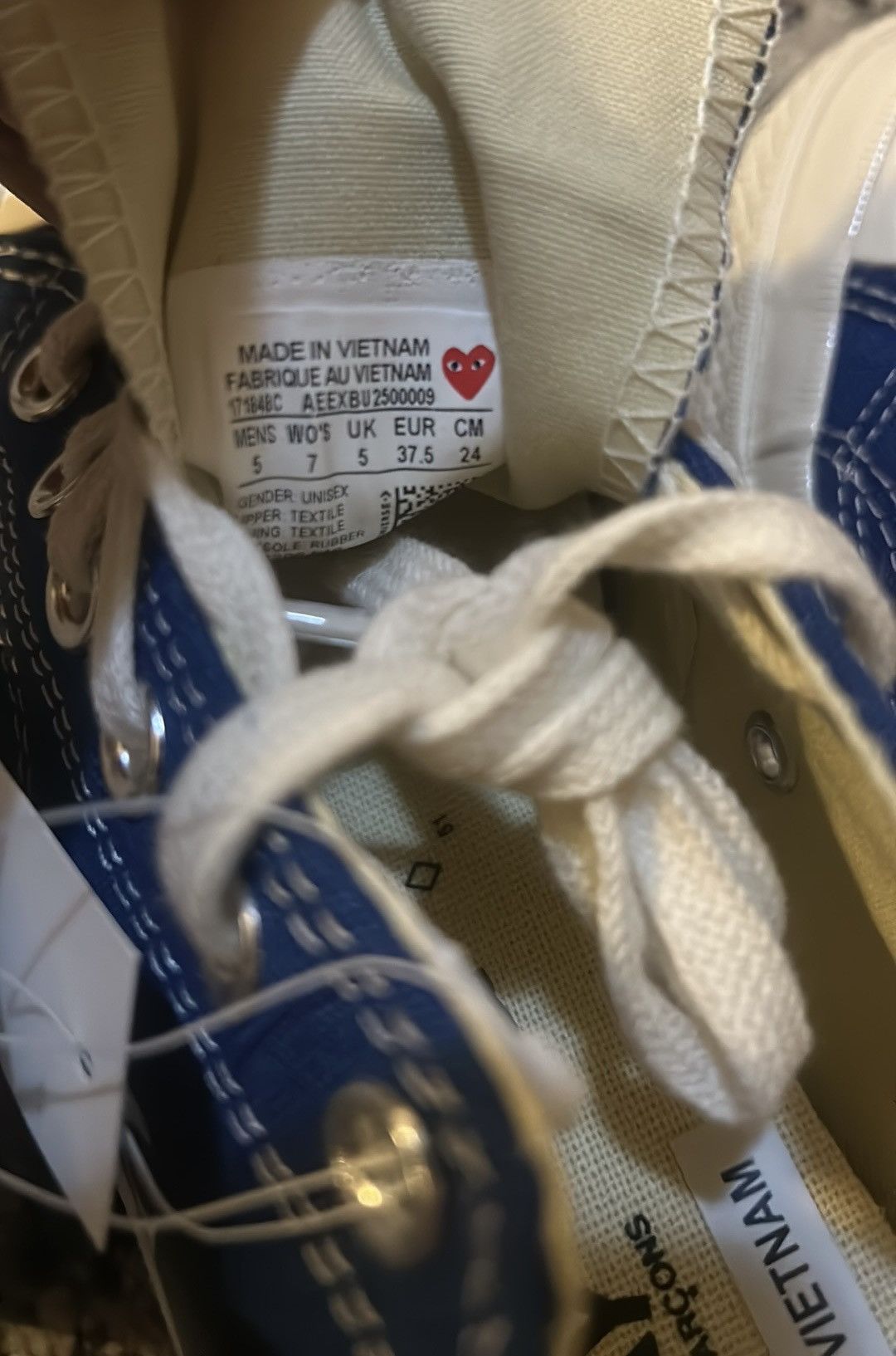 Comme des Garcons PLAY COMME des GARÇONS PLAY Converse Edition Chuck 70 Sneakers Size US 7 / IT 37 - 6 Thumbnail