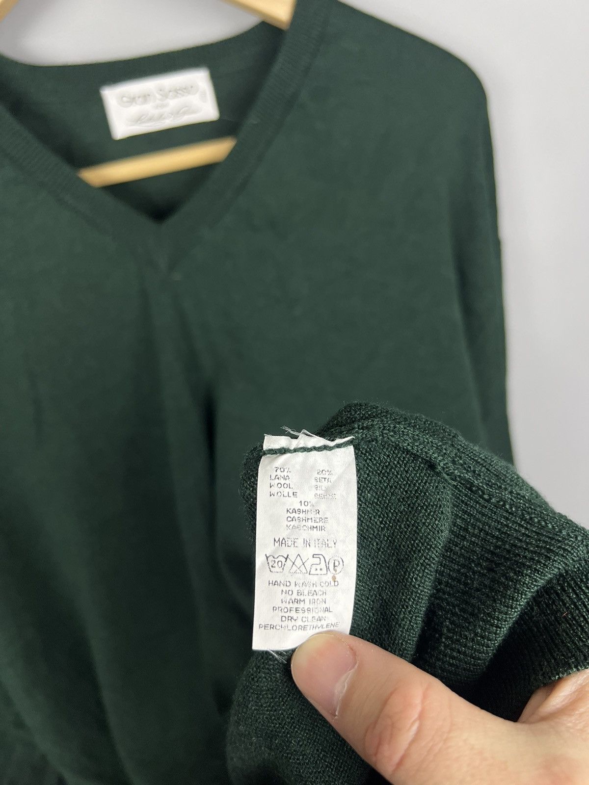 Gran Sasso (XL) Gran Sasso luxury sweater V-neck silk cashmere wool Size US XL / EU 56 / 4 - 6 Thumbnail