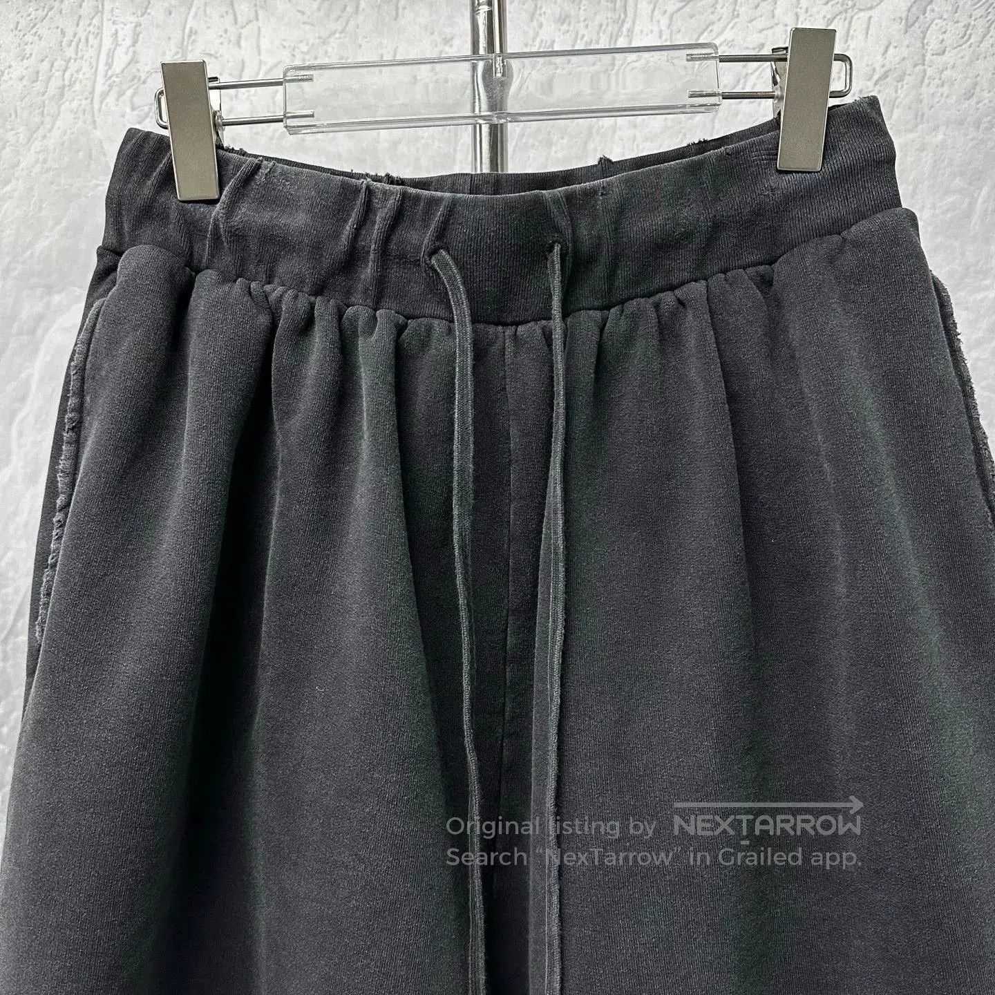 Balenciaga balenciaga ss24 vintage print shorts size large. Size US 44 / EU 60 - 2 Thumbnail