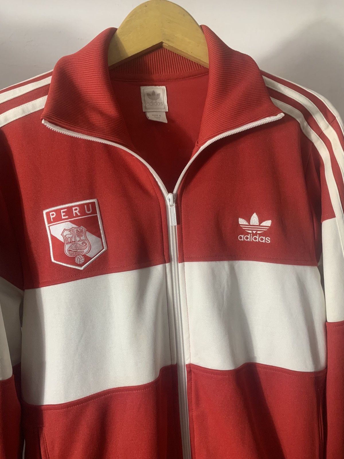 Adidas Tracktop Adidas Peru Casual Streetwear Size US M / EU 48-50 / 2 - 3 Thumbnail