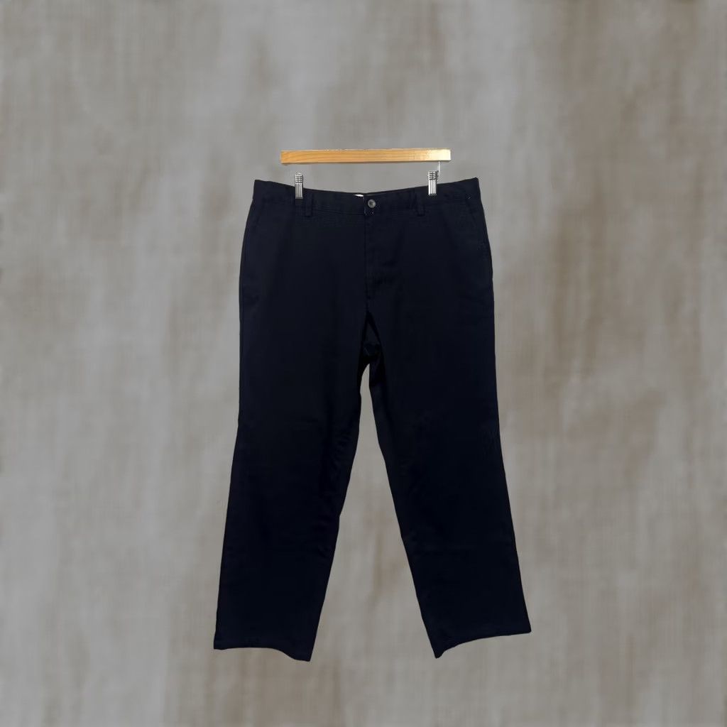 Levi's Levi's Signature Men's Black Casual Pants W38 L30 - 100% Cotton, Regular Fit, Button Closure, Straight Leg, Belt Loops, Casual/Business Casual Size US 38 / EU 54 - 1 Thumbnail