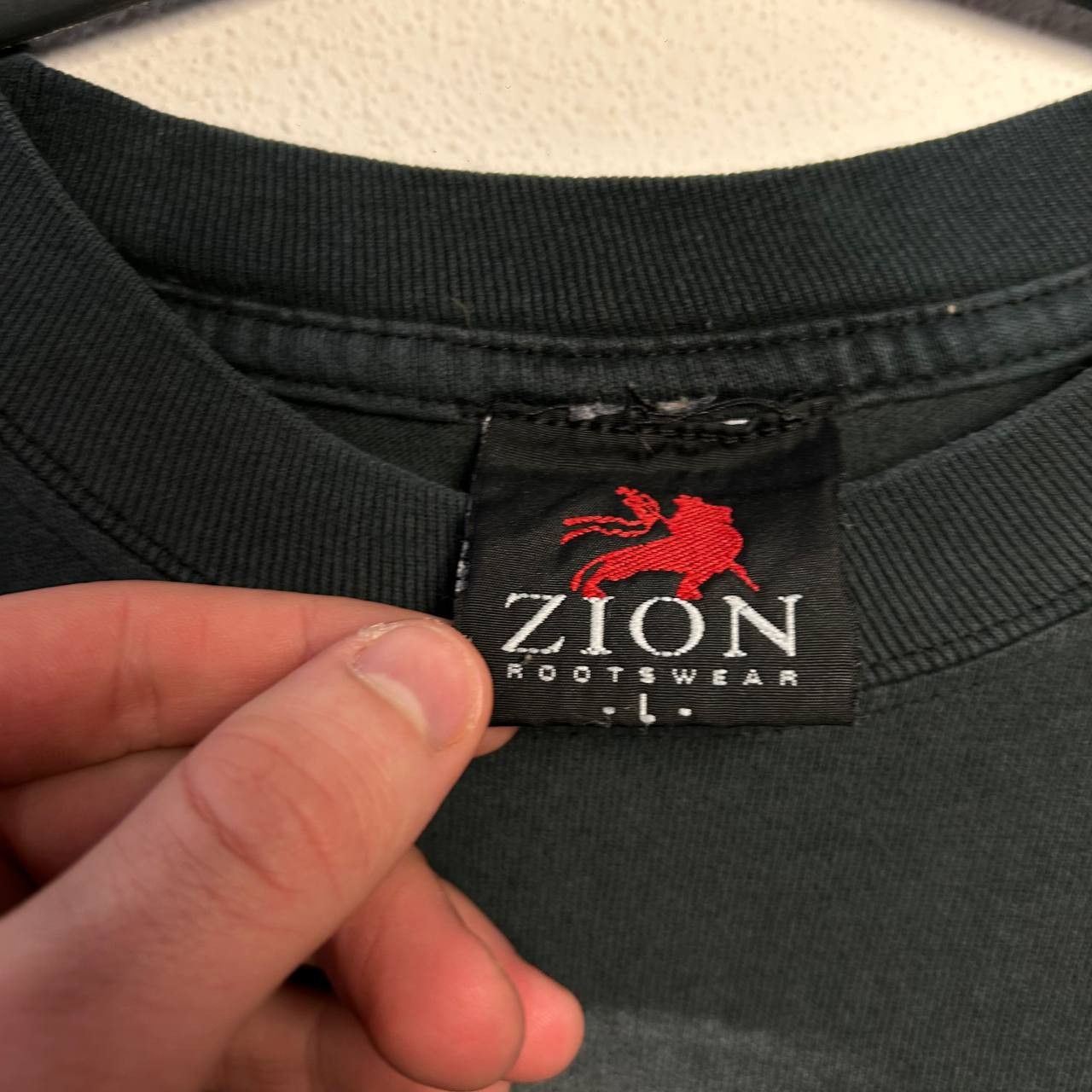 Bob Marley Vintage Bob Marley 1990s Zion tag rare band streetwear tee Size US L / EU 52-54 / 3 - 7 Thumbnail