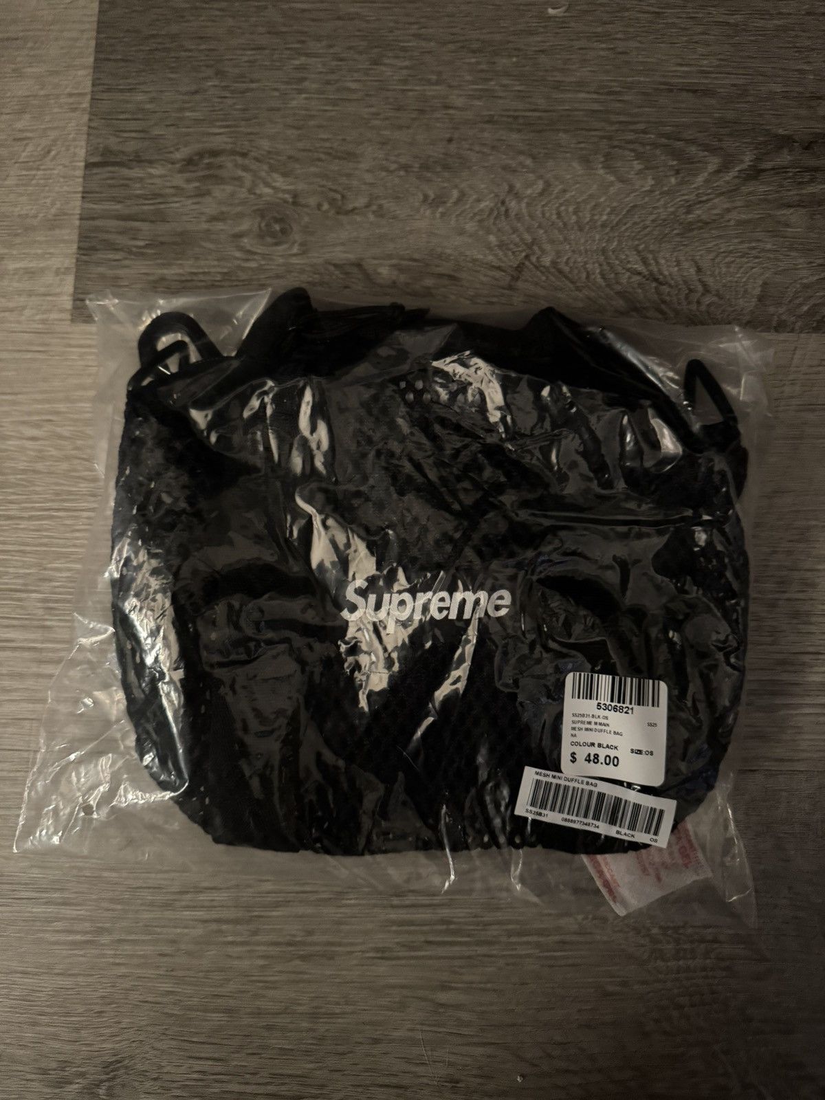 バッグ Supreme Mesh Mini Duffle Bag Black Supreme unboxing SS23 - Mesh Mini Duffle Bag - YouTube