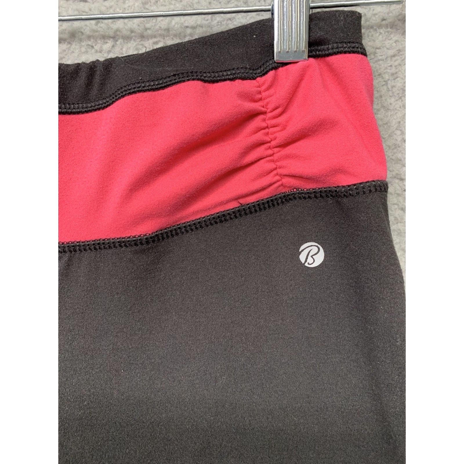 Bally Bally Pants Women’s Small Activewear Yoga Athletic Stretch Black Pink Capri 90% Polyester 10% Spandex Size 28" / US 6 / IT 42 - 4 Thumbnail