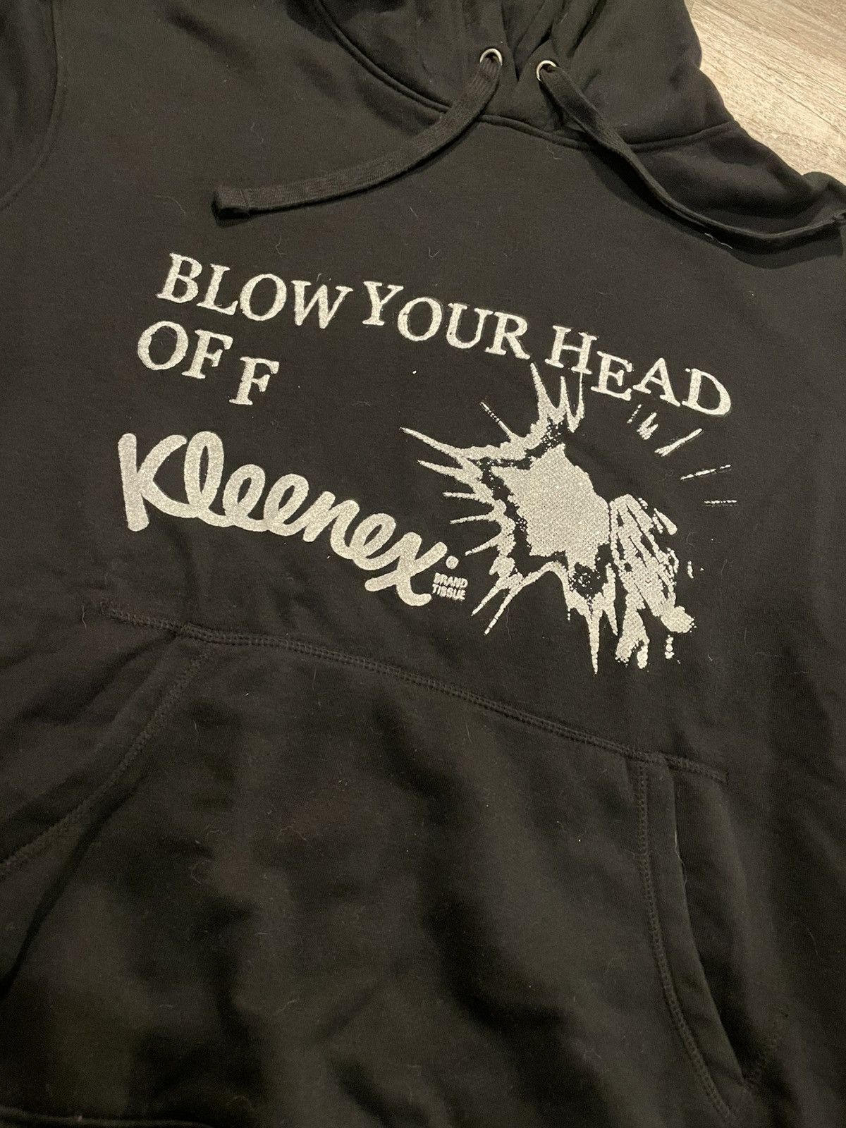 Vintage Kleenex death shirt Size US L / EU 52-54 / 3 - 2 Thumbnail