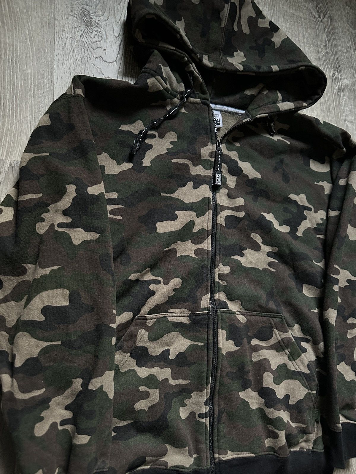 Vintage Vintage Camo Oversized Hoodie Size XL Size US XL / EU 56 / 4 - 2 Thumbnail