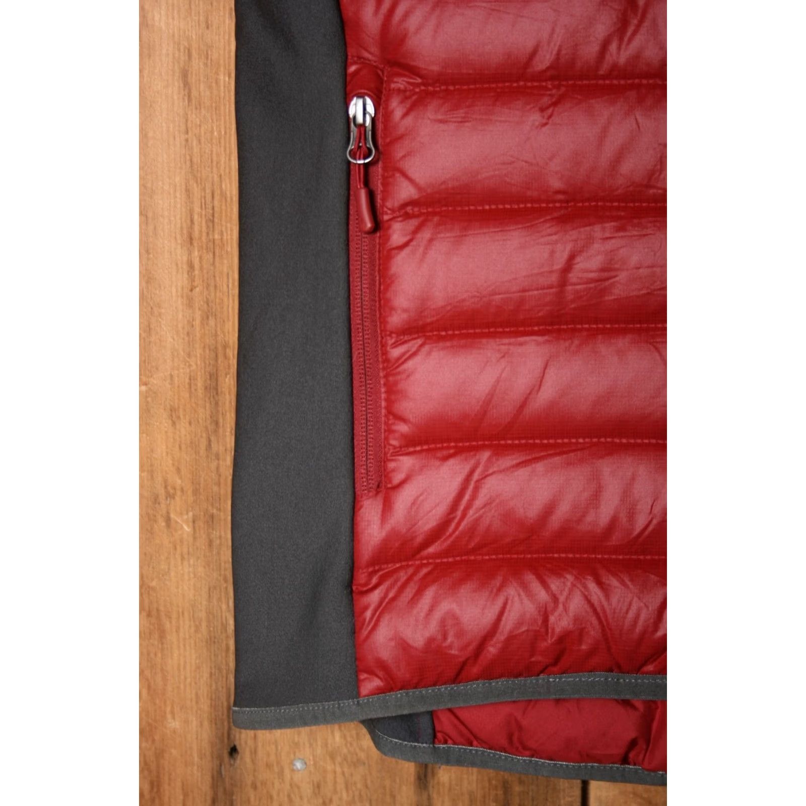 The North Face THE NORTH FACE Puffer Jacket Down 600 Fill Red Gray Sz. L Mens Slim/Regular Zip Jacket Size US L / EU 52-54 / 3 - 5 Thumbnail