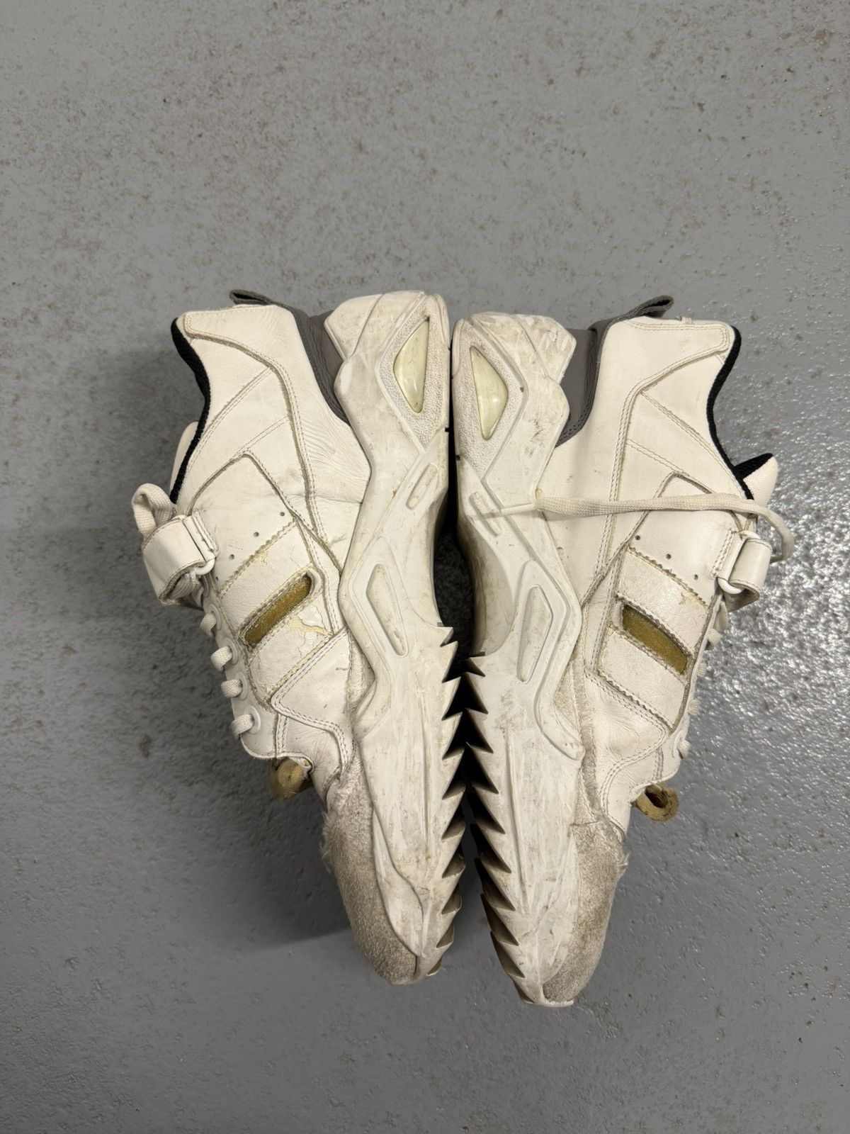 Maison Margiela Maison Margiela Retrofit Mid Top Chunky Sneakers Size US 11 / EU 44 - 3 Thumbnail