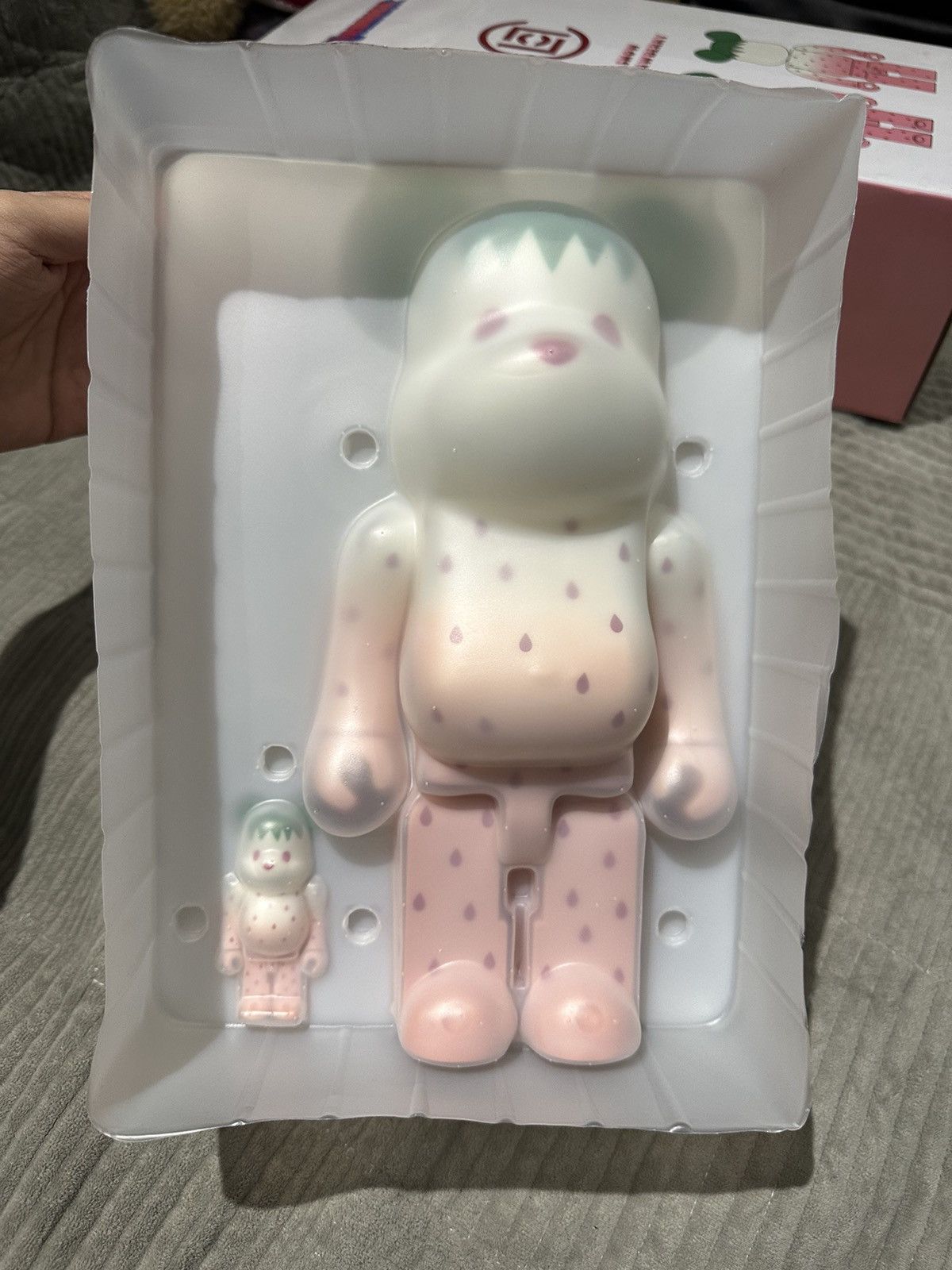 Japanese Brand × Medicom Toy Bearbrick CLOT Summer Fruits Snow Strawberry 100% & 400% Set Size ONE SIZE - 4 Thumbnail