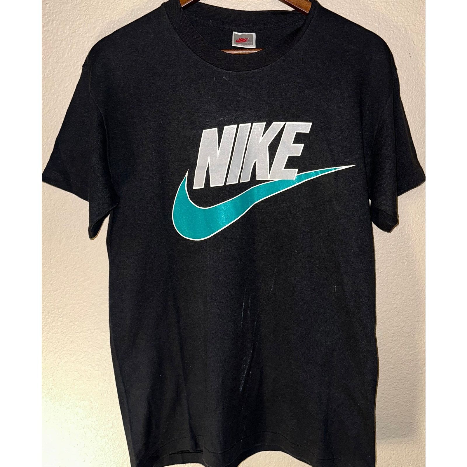 Nike 🟩 VINTAGE NIKE BIG LOGO TEE - SIZE L - MADE IN USA Size US L / EU 52-54 / 3 - 1 Thumbnail