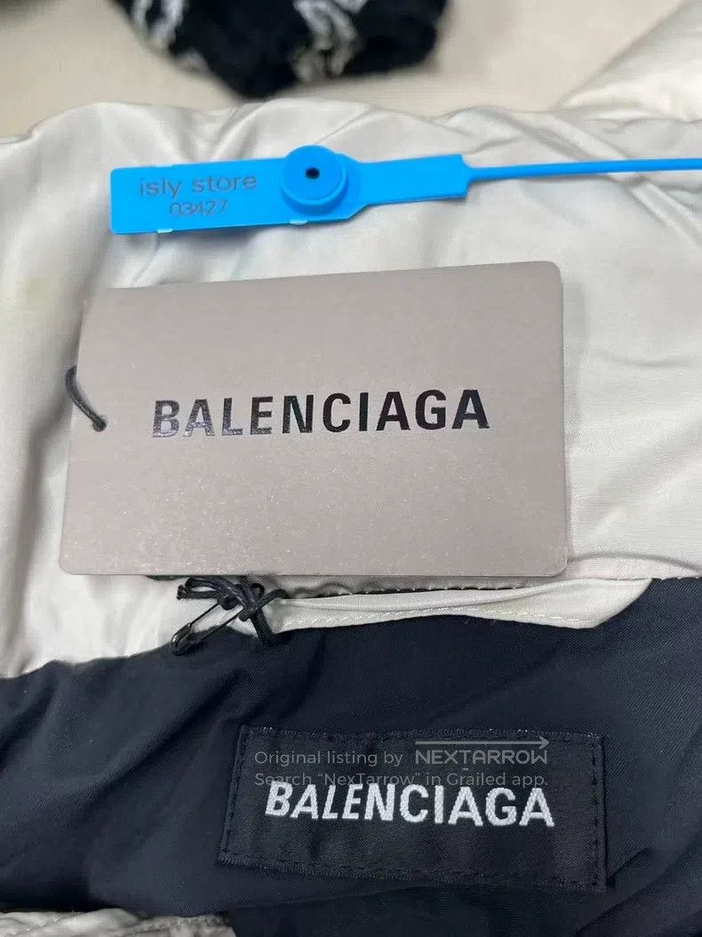 Balenciaga Balenciaga Solid color cocoon-shaped fluffy collar with do Size L / US 10 / IT 46 - 5 Thumbnail