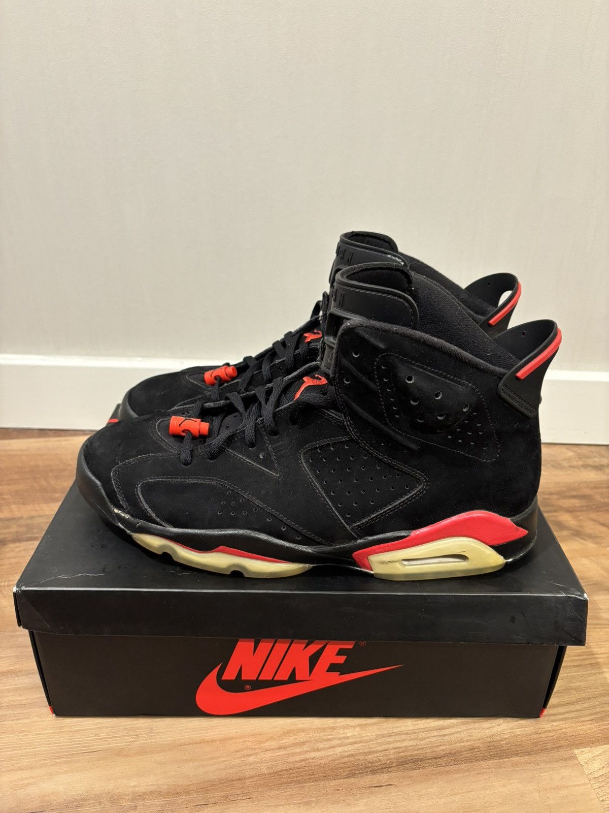 Jordan Brand Air jordan 6 infared 2010 Size US 12 / EU 45 - 5 Thumbnail