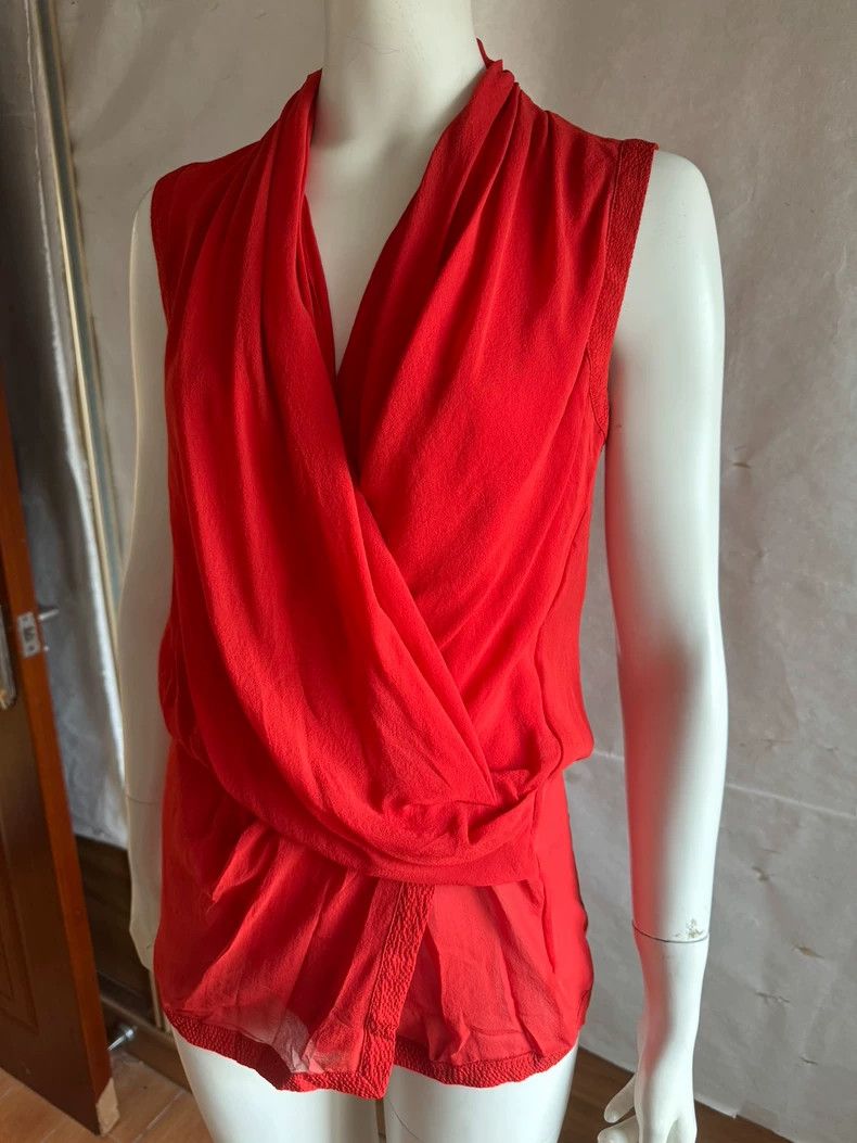 Helmut Lang HELMUT LANG sizeP Silk pleated waist deep V top Size S / US 4 / IT 40 - 6 Thumbnail