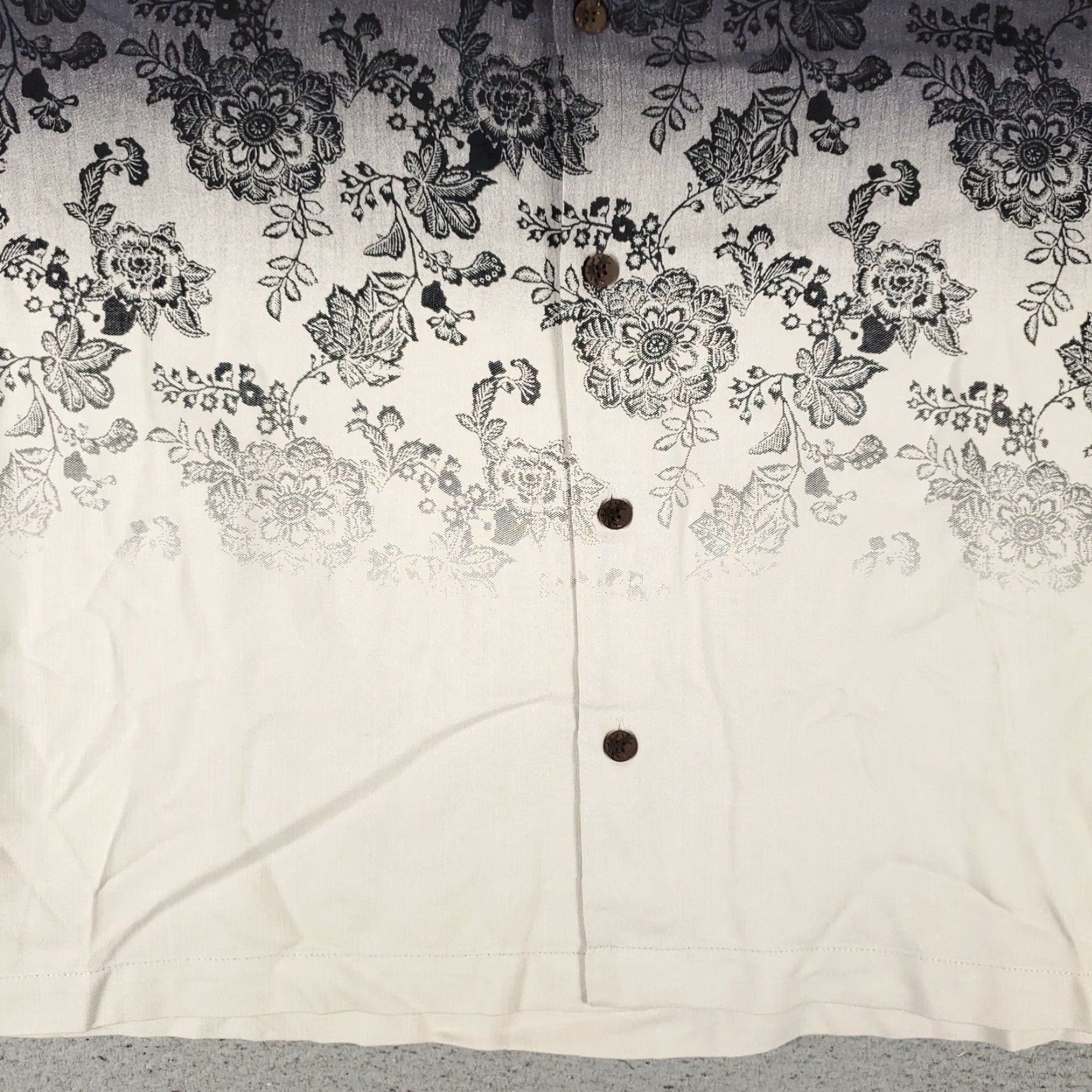Tommy Bahama VINTAGE Tommy Bahama Shirt Mens Size Medium Short Sleeve Hawaiian Button Up Silk Gray Size US M / EU 48-50 / 2 - 3 Thumbnail