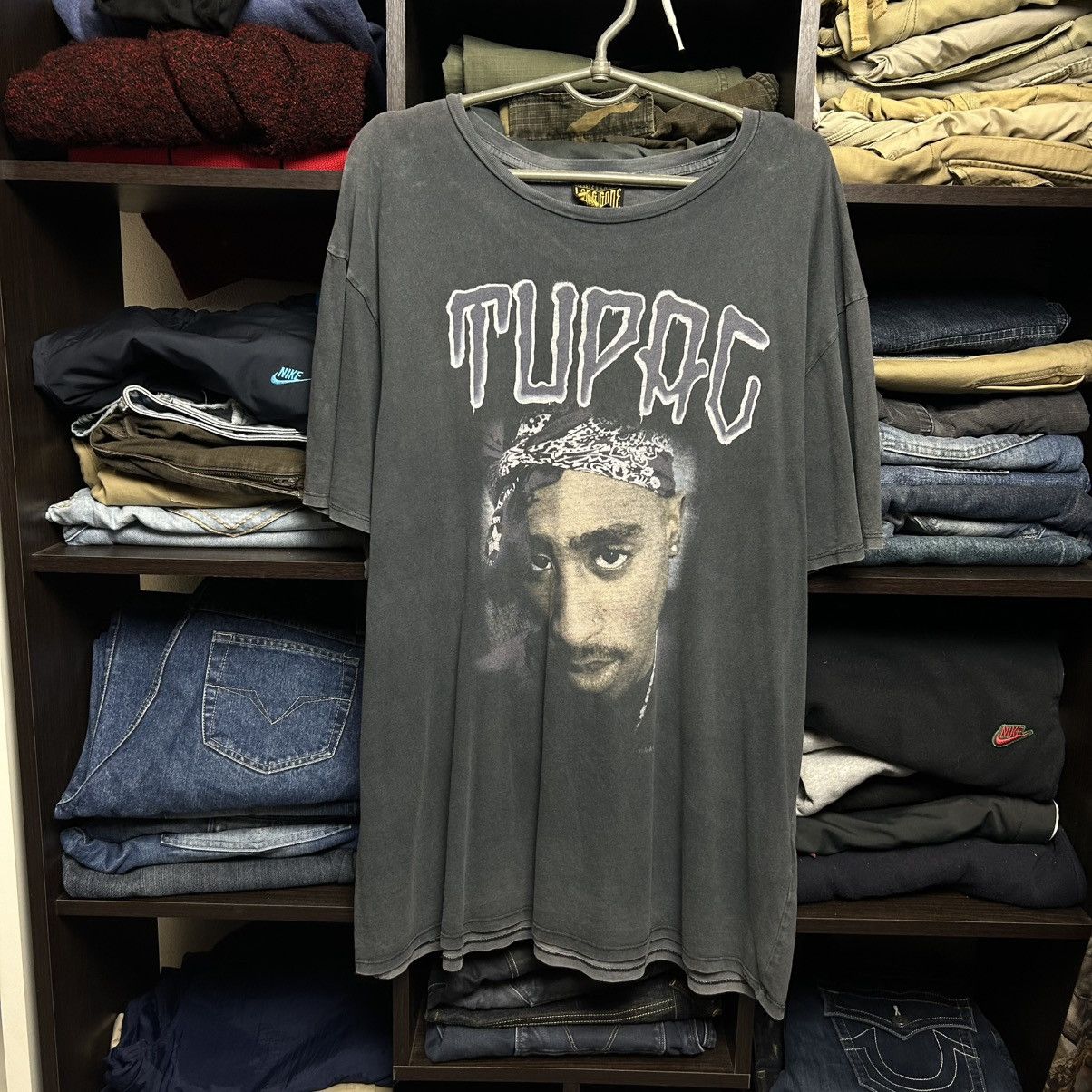 Rap Tees Vintage Tupac 2Pac Big Logo Rap streetwear 2000’s tee sizeXL Size US XL / EU 56 / 4 - 1 Thumbnail