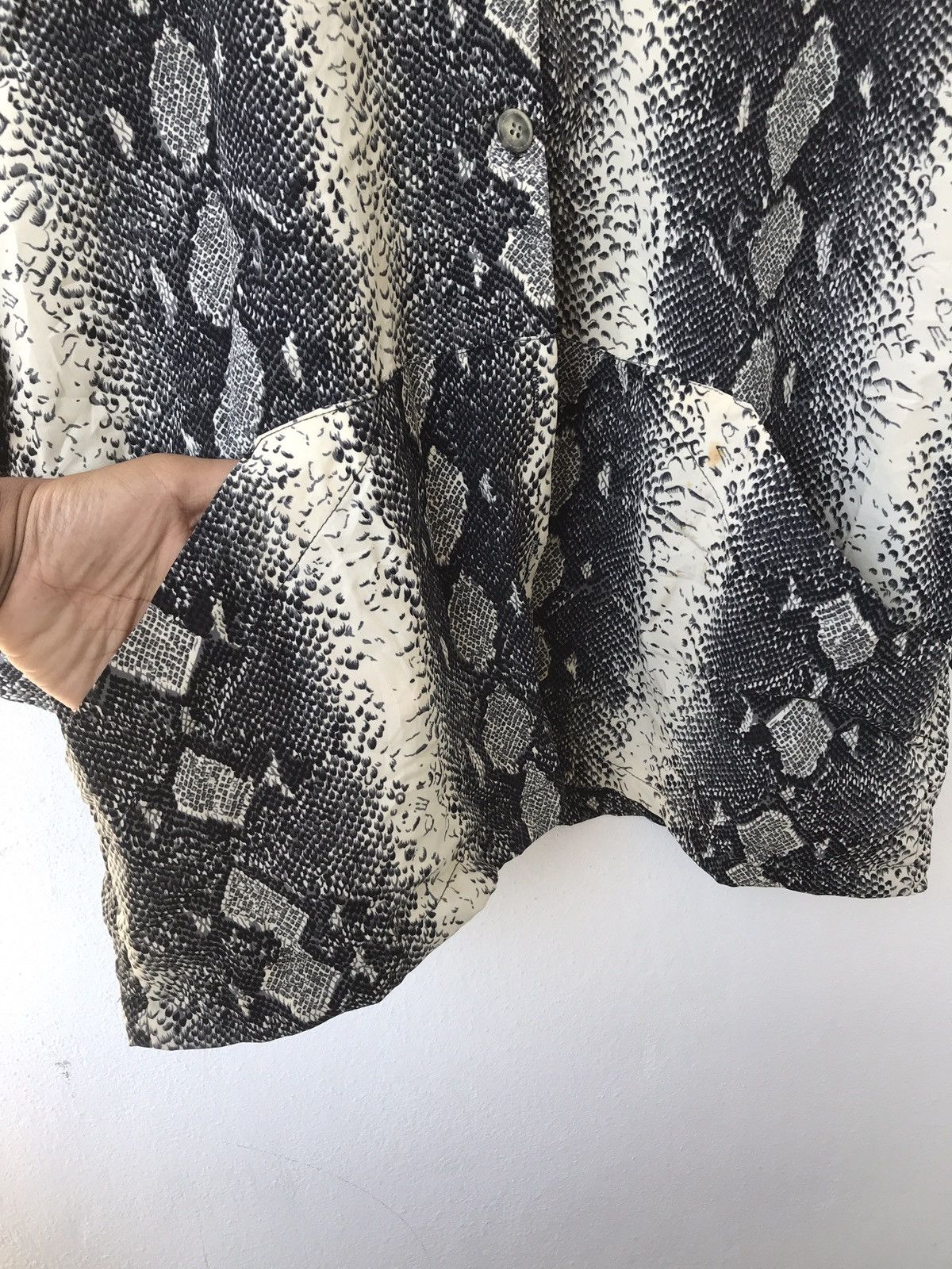Japanese Brand × Vintage vintage lamira button down shirt python design Size US L / EU 52-54 / 3 - 5 Thumbnail