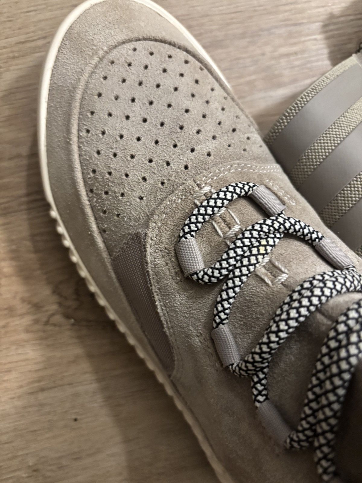 Adidas × Kanye West Kanye West x Adidas x Yeezy Boost 750 “OG light Brown” Size US 9 / EU 42 - 17 Thumbnail